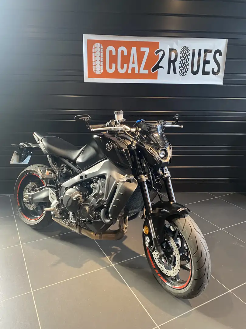 Yamaha MT-09 Schwarz - 1