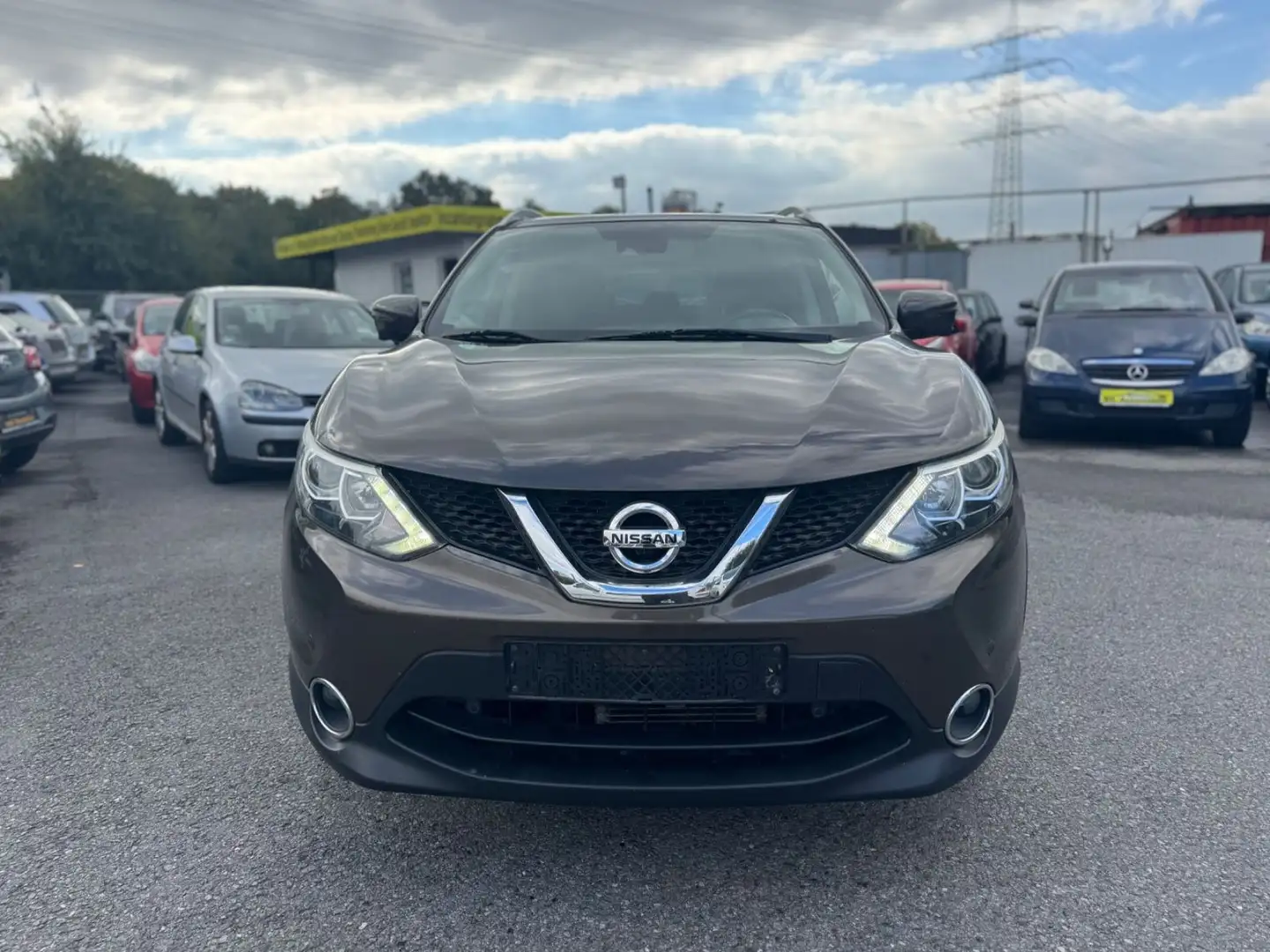 Nissan Qashqai Visia*AUTOMATIK*EURO 6*KAMERA* Braun - 1