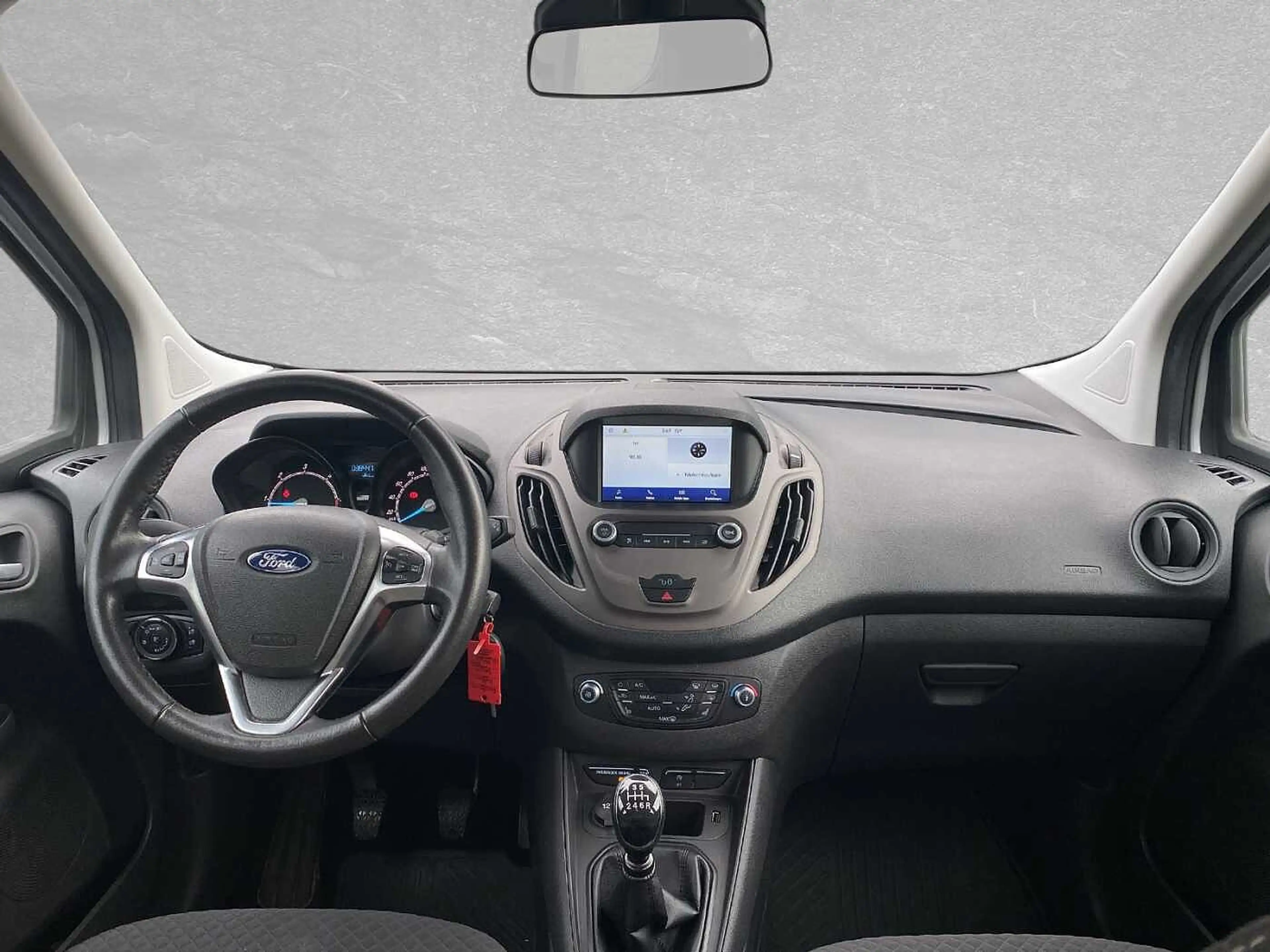 Ford Transit Courier Ford Transit Courier 1,5l Diesel Schaltgetriebe — photo 4