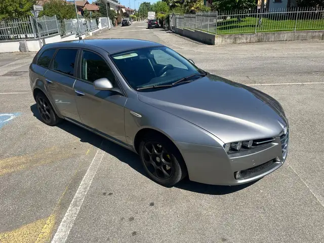 Alfa Romeo 159