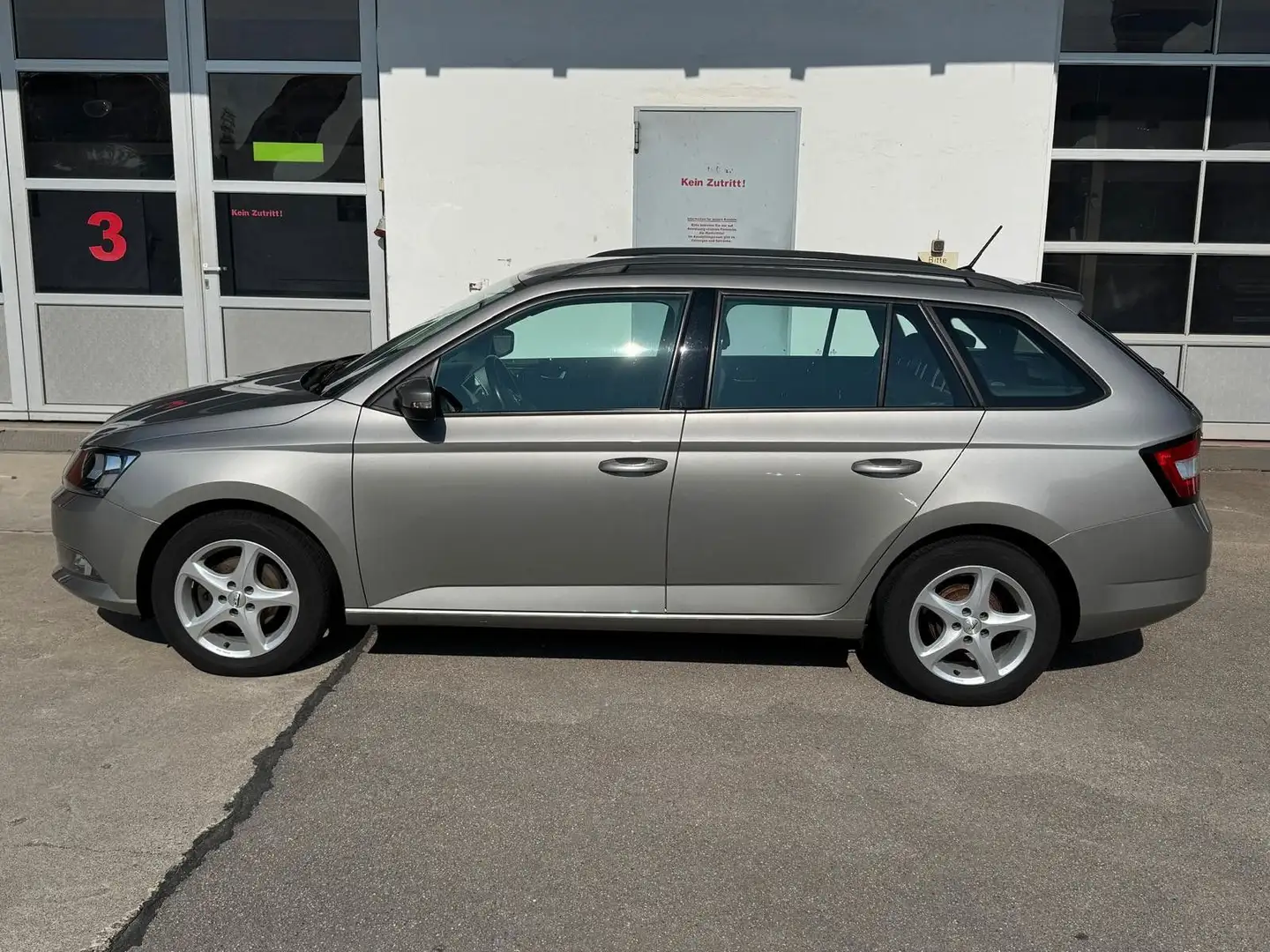 Skoda Fabia 1.2l TSI Klima, Sitzheizung Facelift Mode Braun - 2