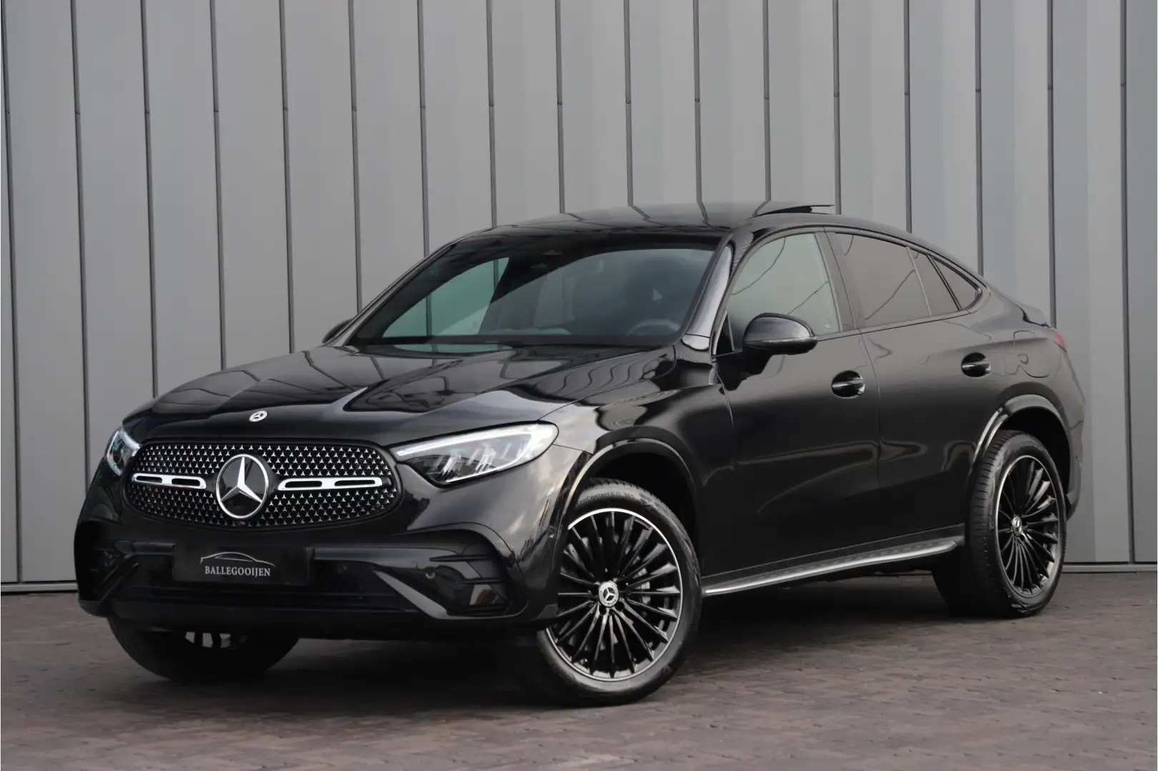 Mercedes-Benz GLC 300 Coupé 300e AMG 4-Matic Aut9 | 313PK | Sfeerverlich Schwarz - 1