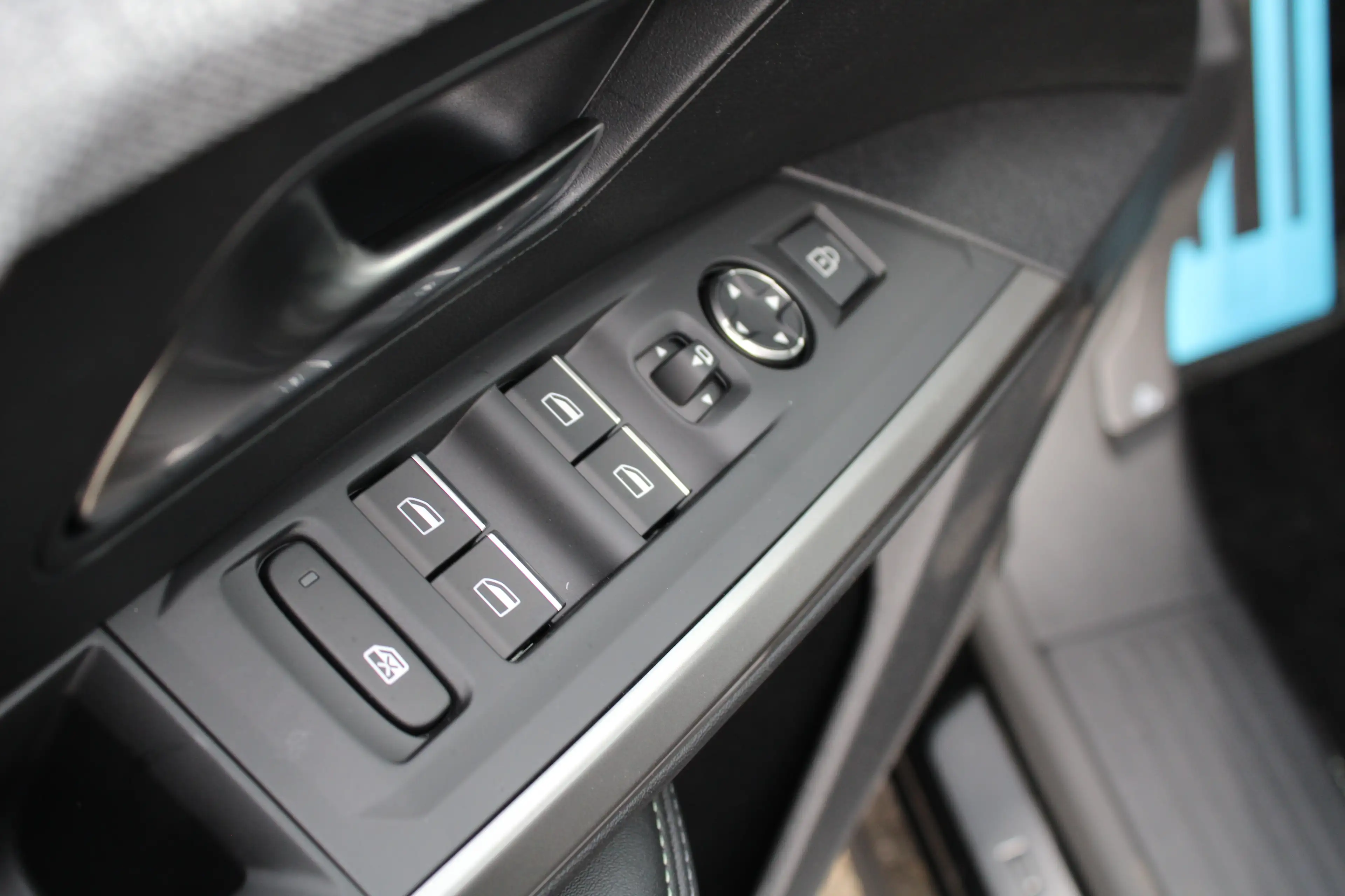 Peugeot 5008 1.6 Plug-in Hybrid 195 GT Exclusive | Panorama/sch — photo 20