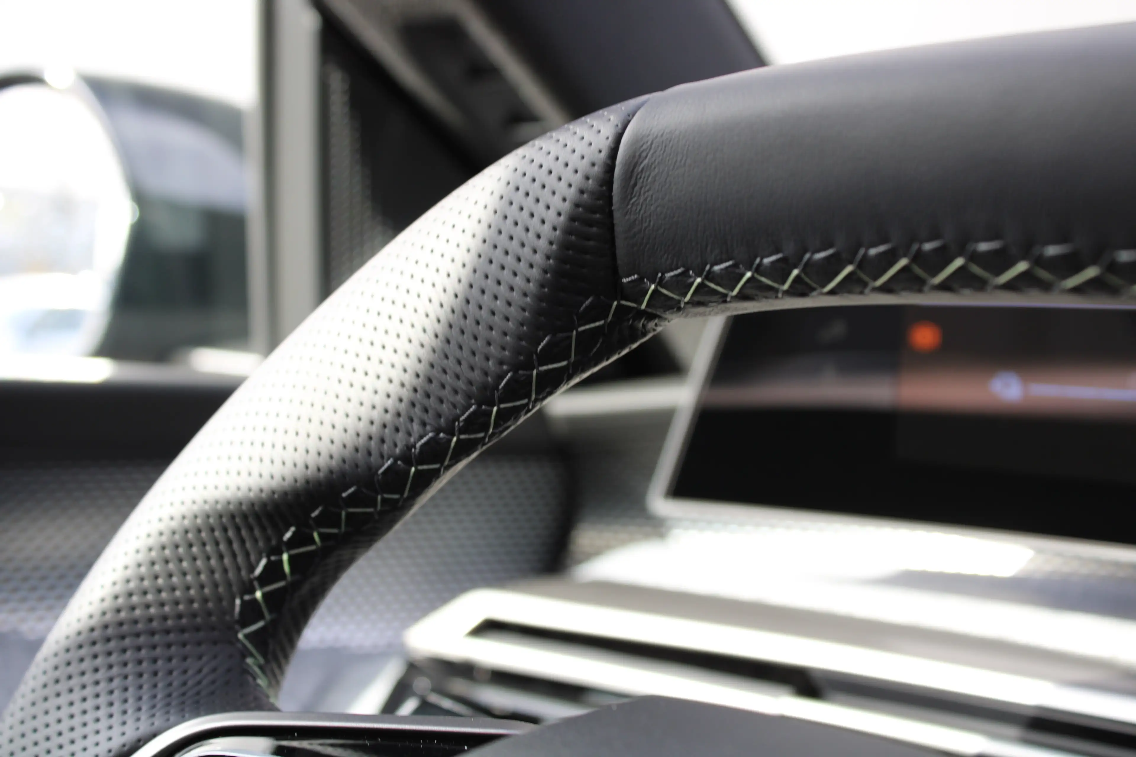 Peugeot 5008 1.6 Plug-in Hybrid 195 GT Exclusive | Panorama/sch — photo 35