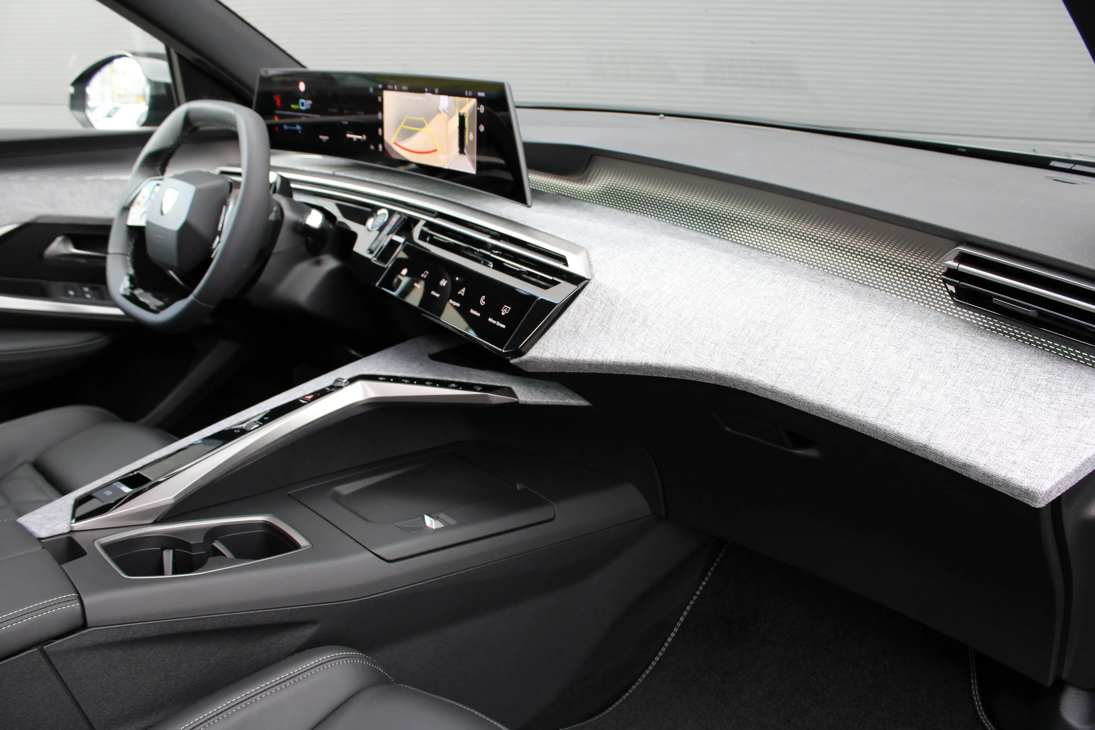 Peugeot 5008 1.6 Plug-in Hybrid 195 GT Exclusive | Panorama/sch — photo 3