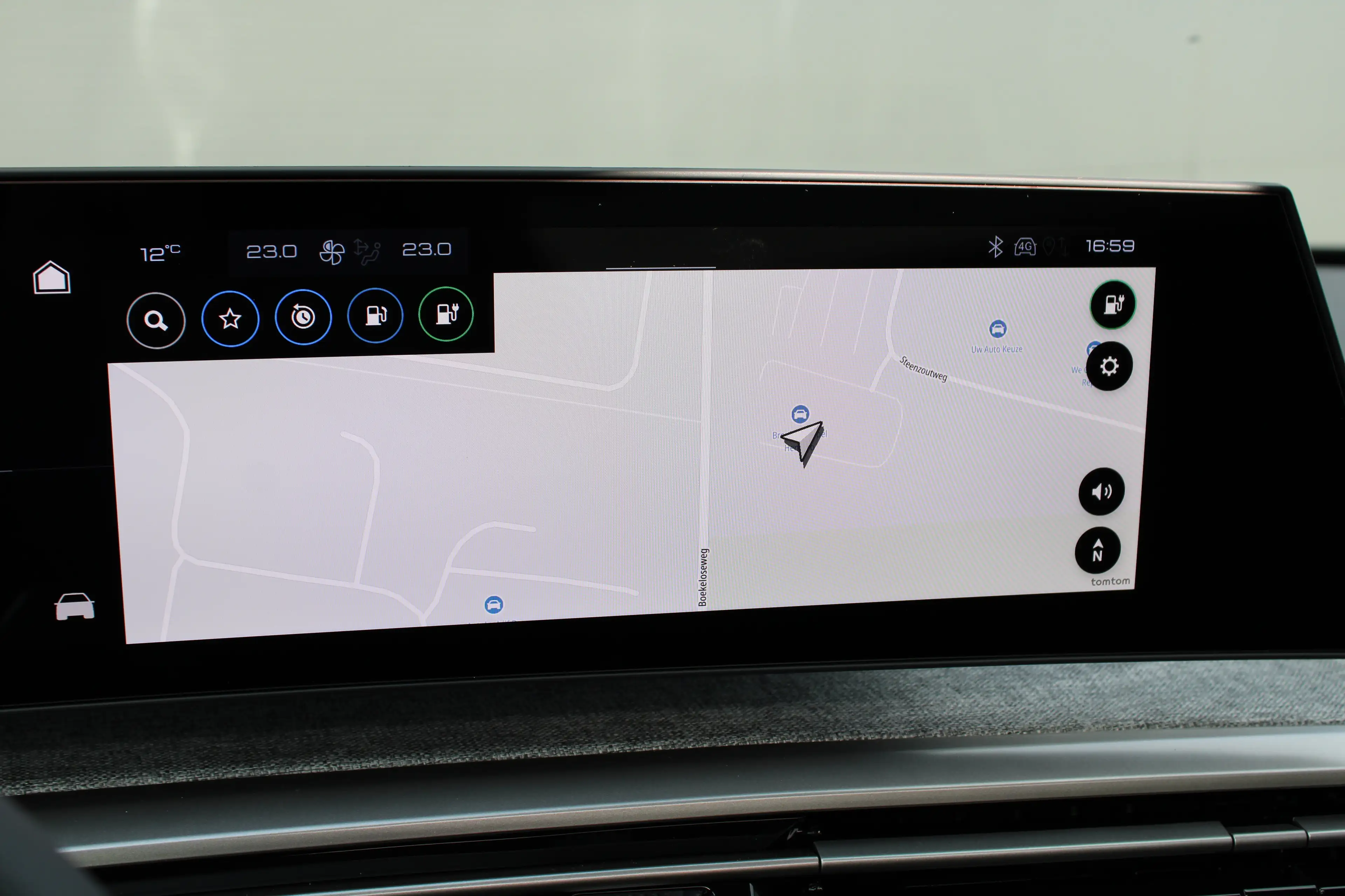 Peugeot 5008 1.6 Plug-in Hybrid 195 GT Exclusive | Panorama/sch — photo 30