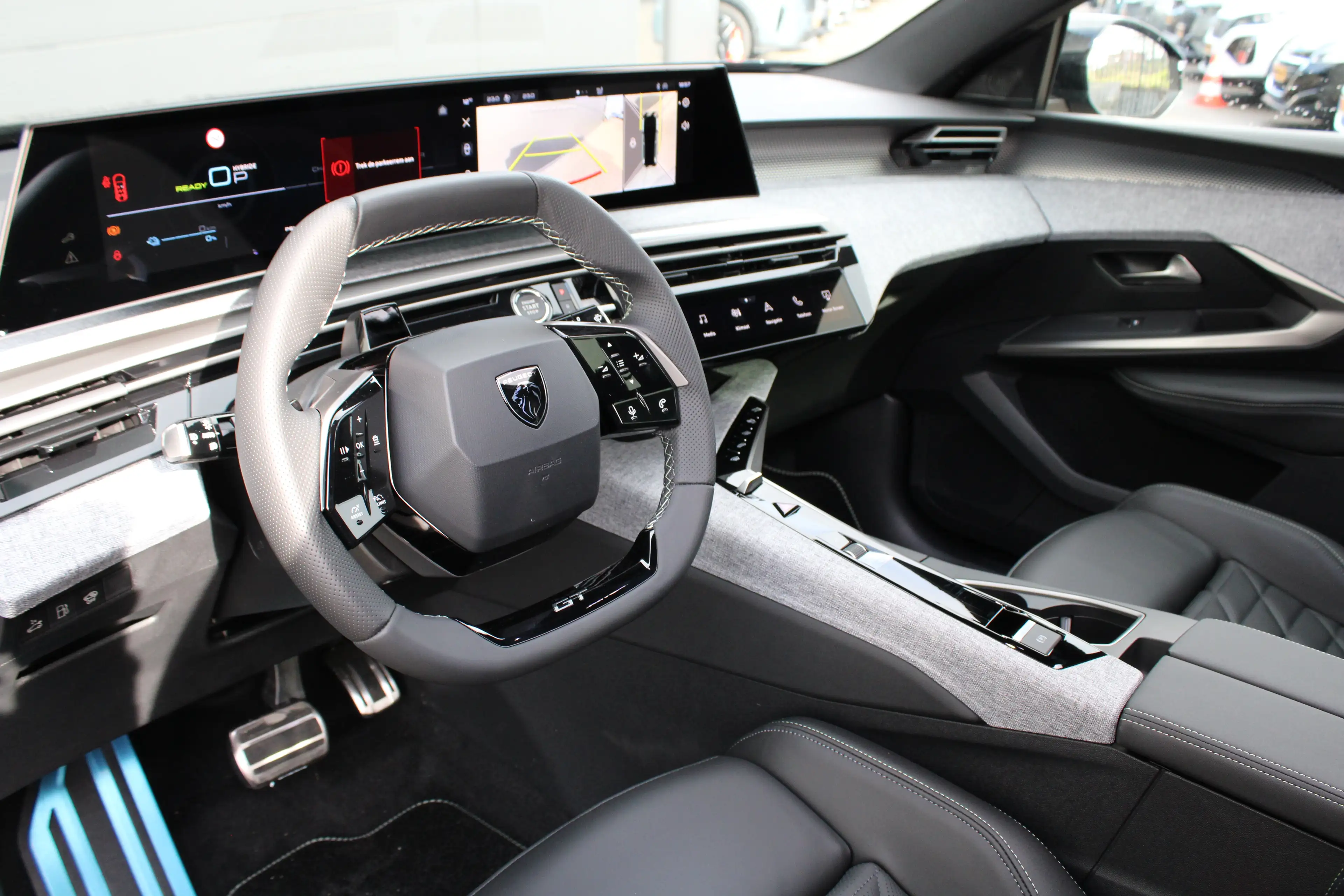Peugeot 5008 1.6 Plug-in Hybrid 195 GT Exclusive | Panorama/sch — photo 22