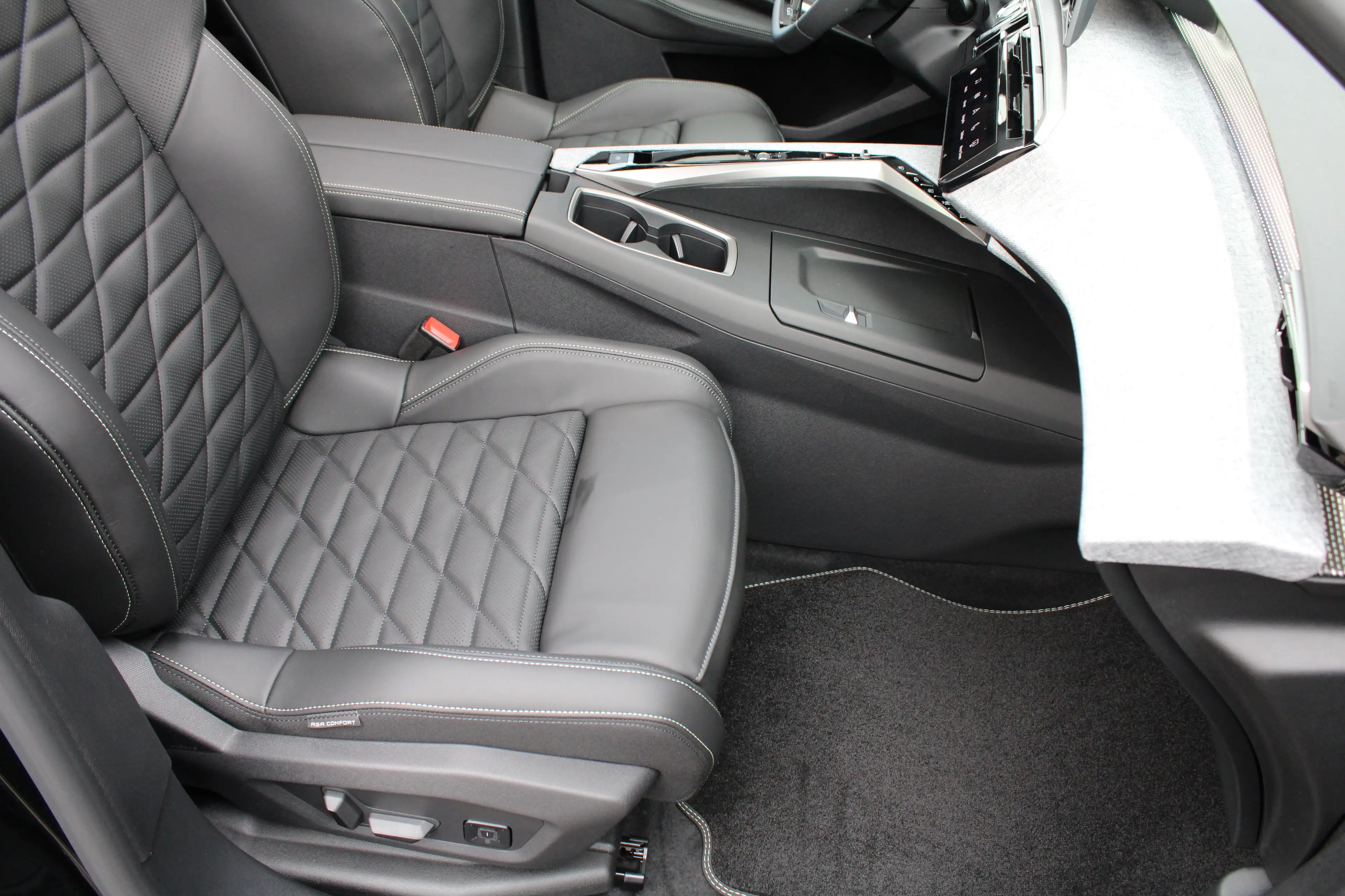 Peugeot 5008 1.6 Plug-in Hybrid 195 GT Exclusive | Panorama/sch — photo 5