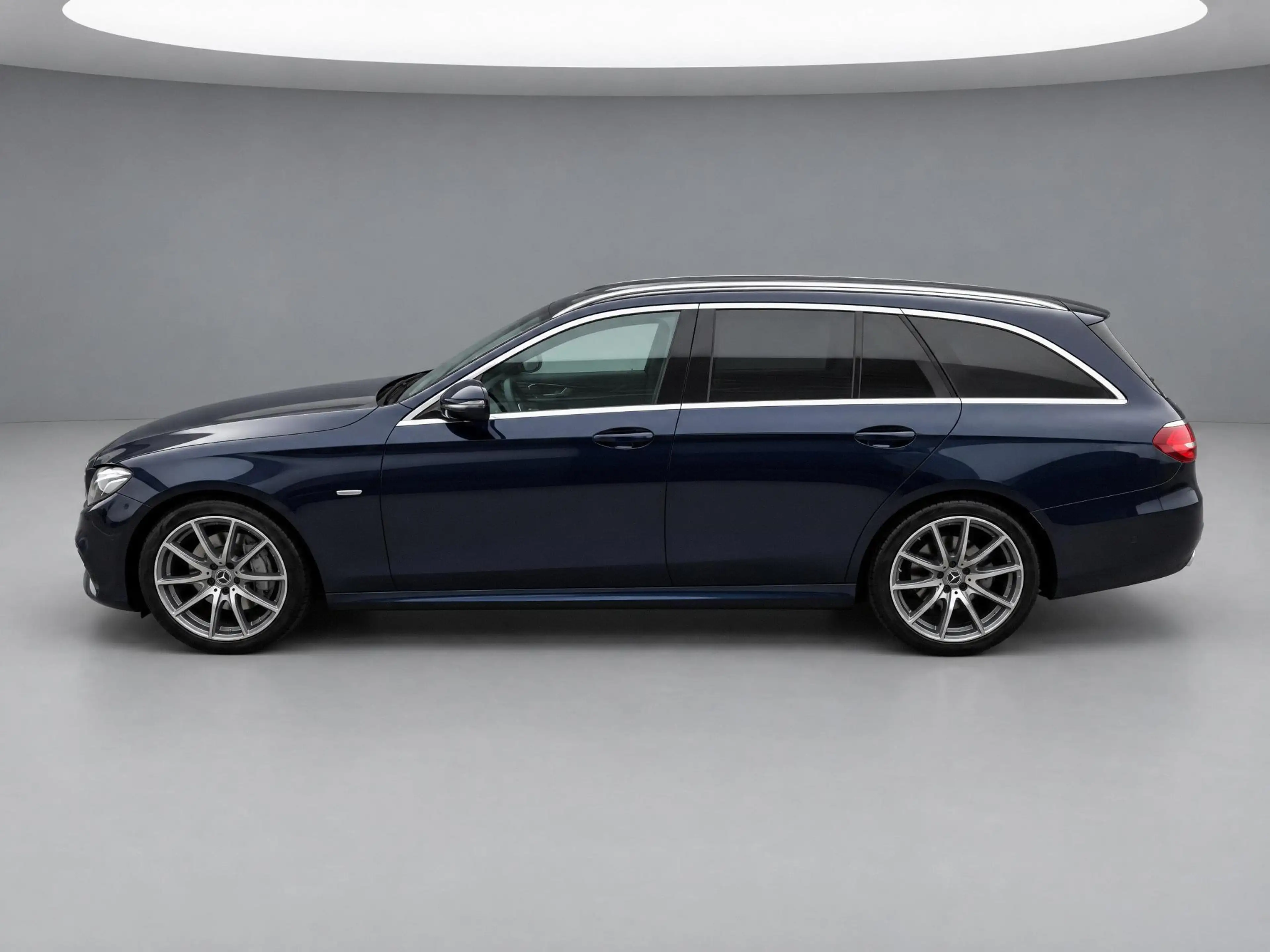 Mercedes-Benz E 200 Estate Business Solution Sport — photo 3