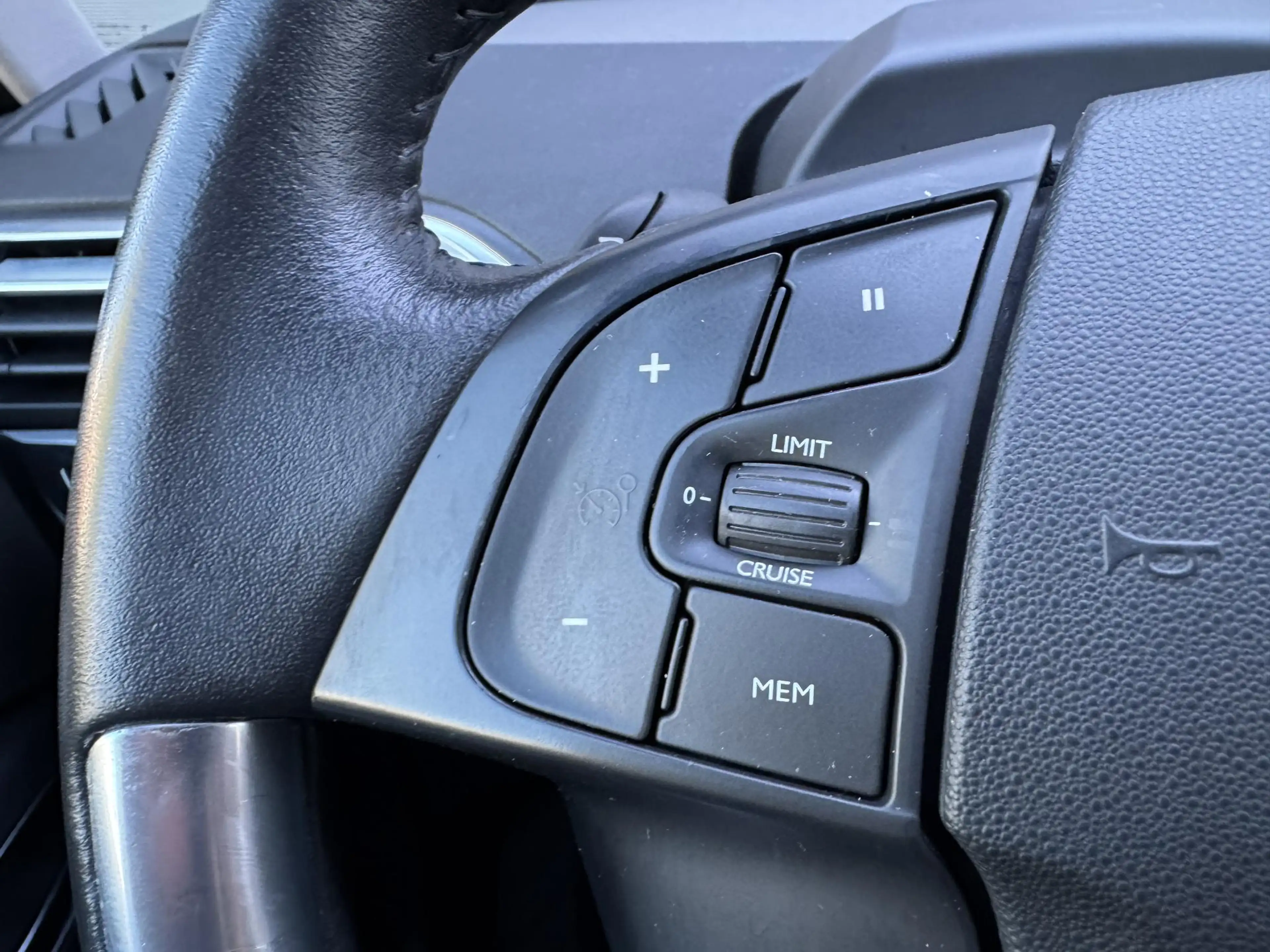 Citroen Grand C4 Picasso 1.2 Shine / Geen Import / 100 % Onderhoud — photo 31