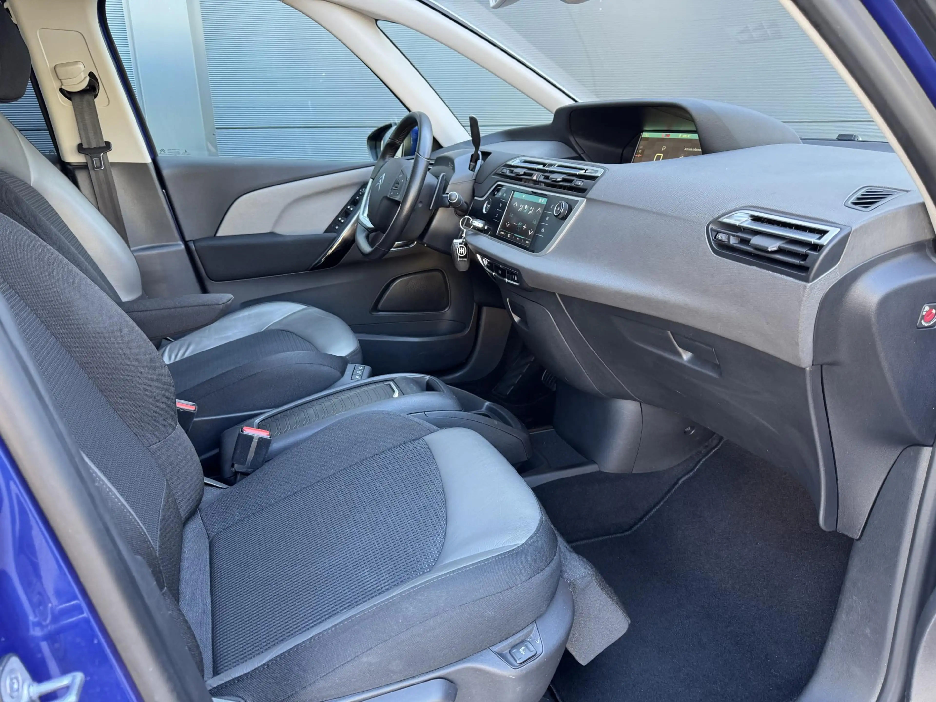 Citroen Grand C4 Picasso 1.2 Shine / Geen Import / 100 % Onderhoud — photo 2
