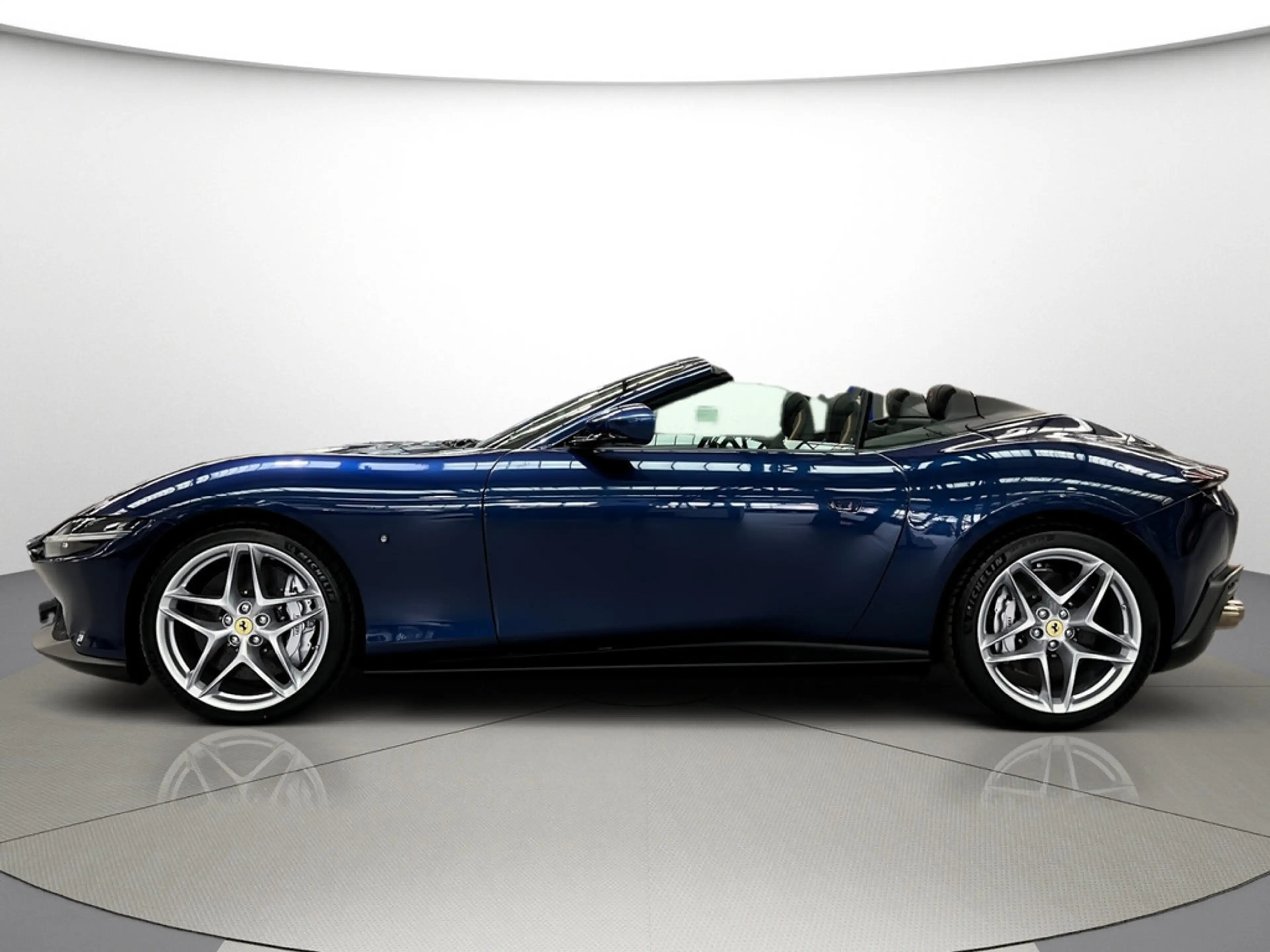 Ferrari Roma Spider — photo 6