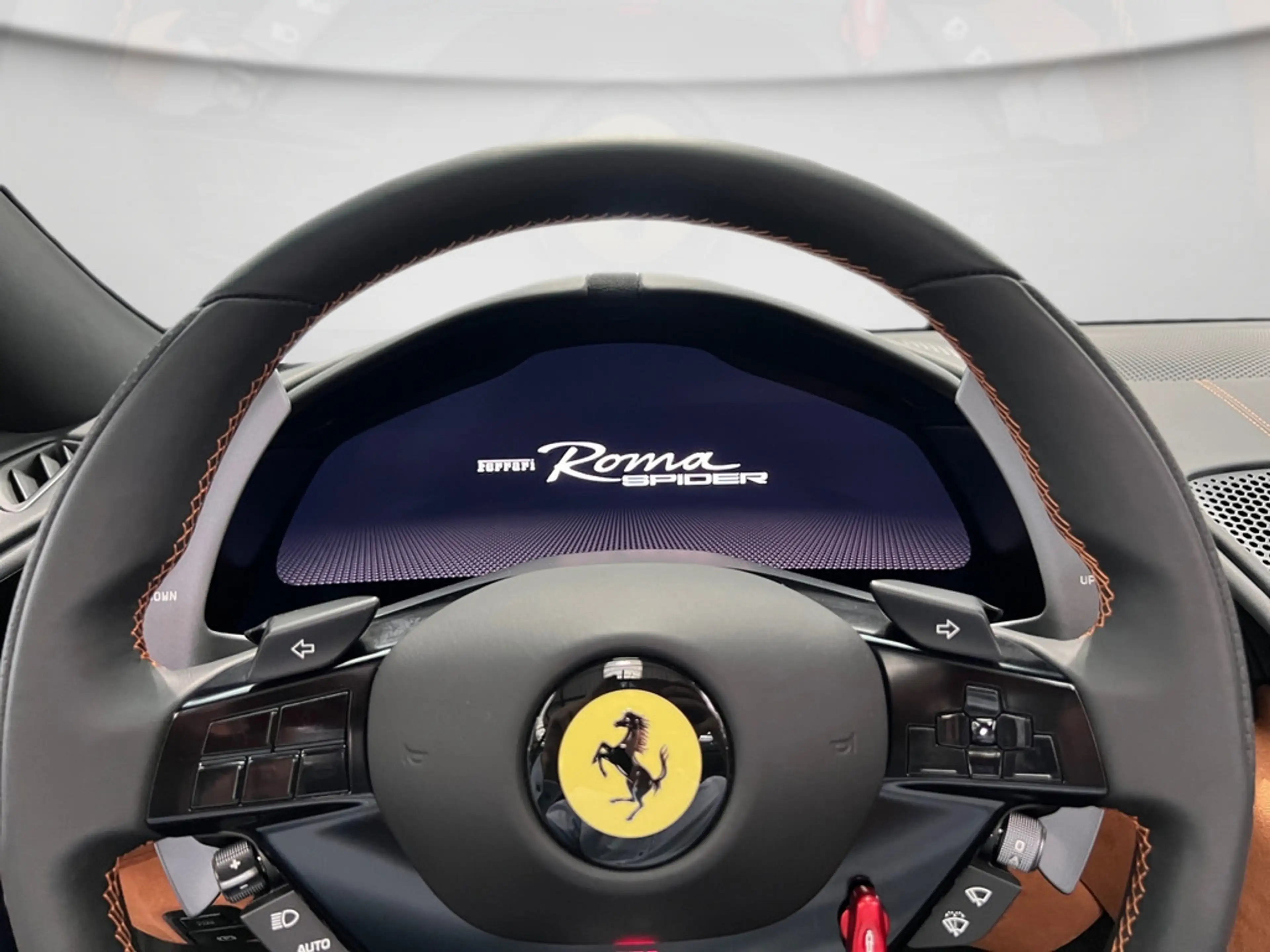 Ferrari Roma Spider — photo 14