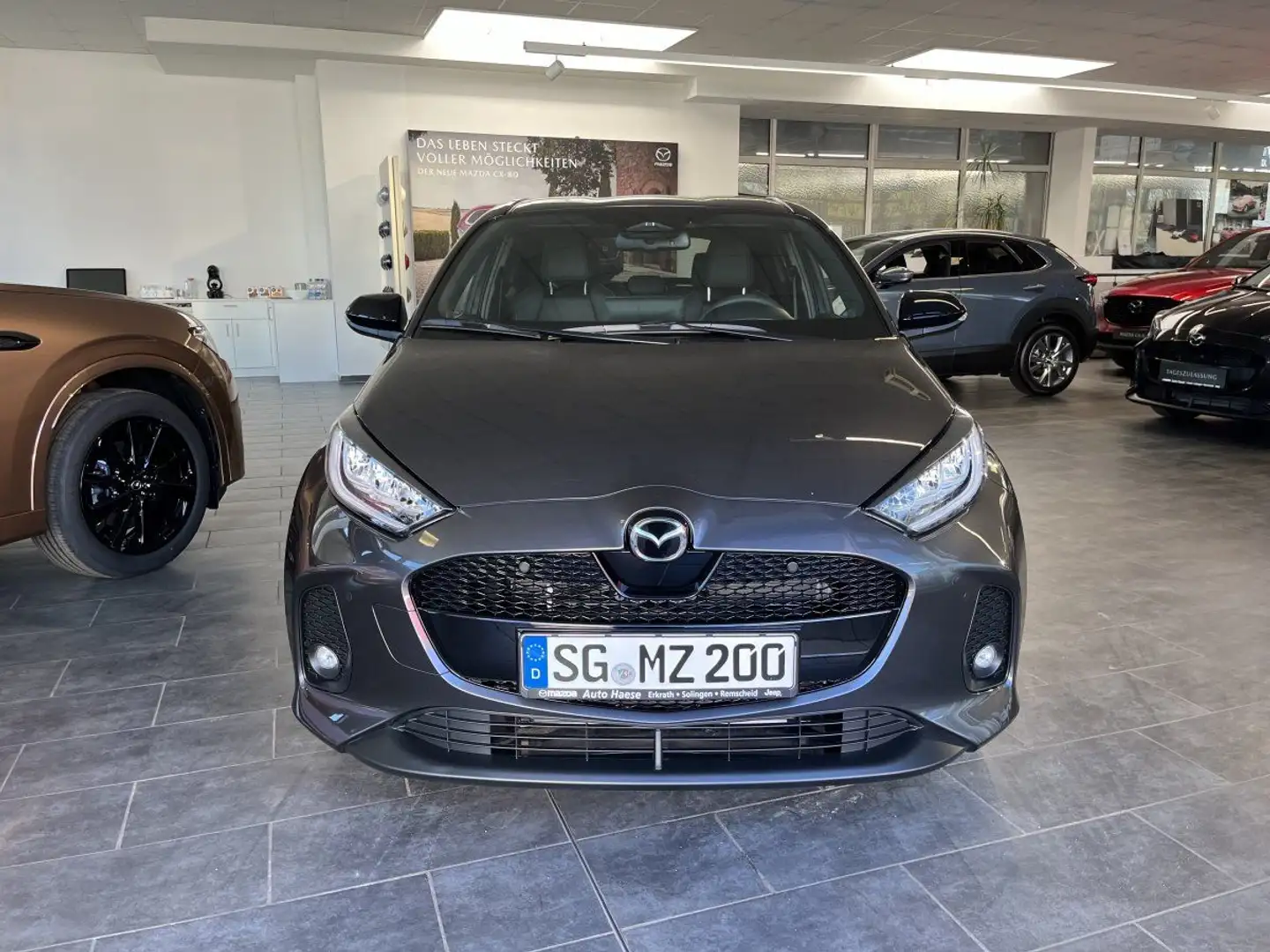 Mazda 2 Hybrid 1.5 116PS Homura LED RFK Navi Gris - 2