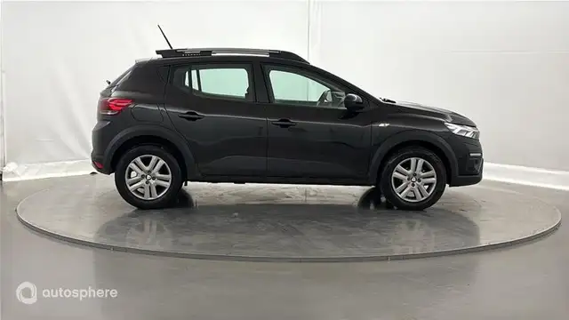 Dacia Sandero view 4