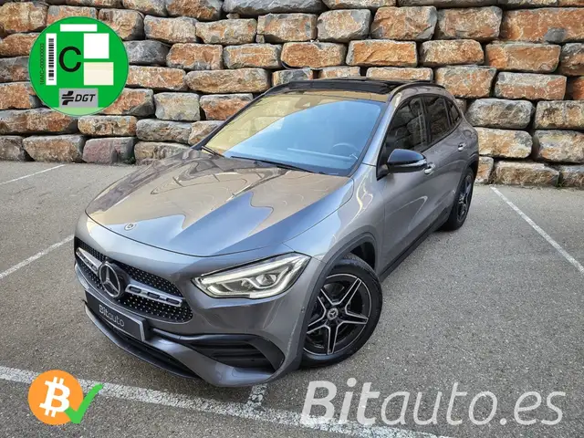 Mercedes-Benz GLA 220 220d 4Matic 8G-DCT