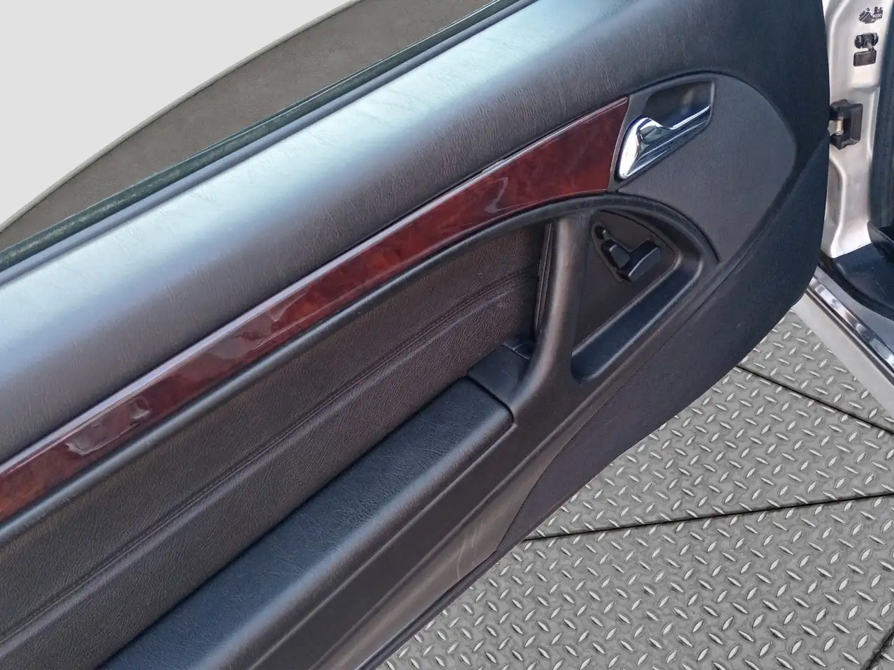 Mercedes-Benz SL 320 Xenon Hardtop, foto 8