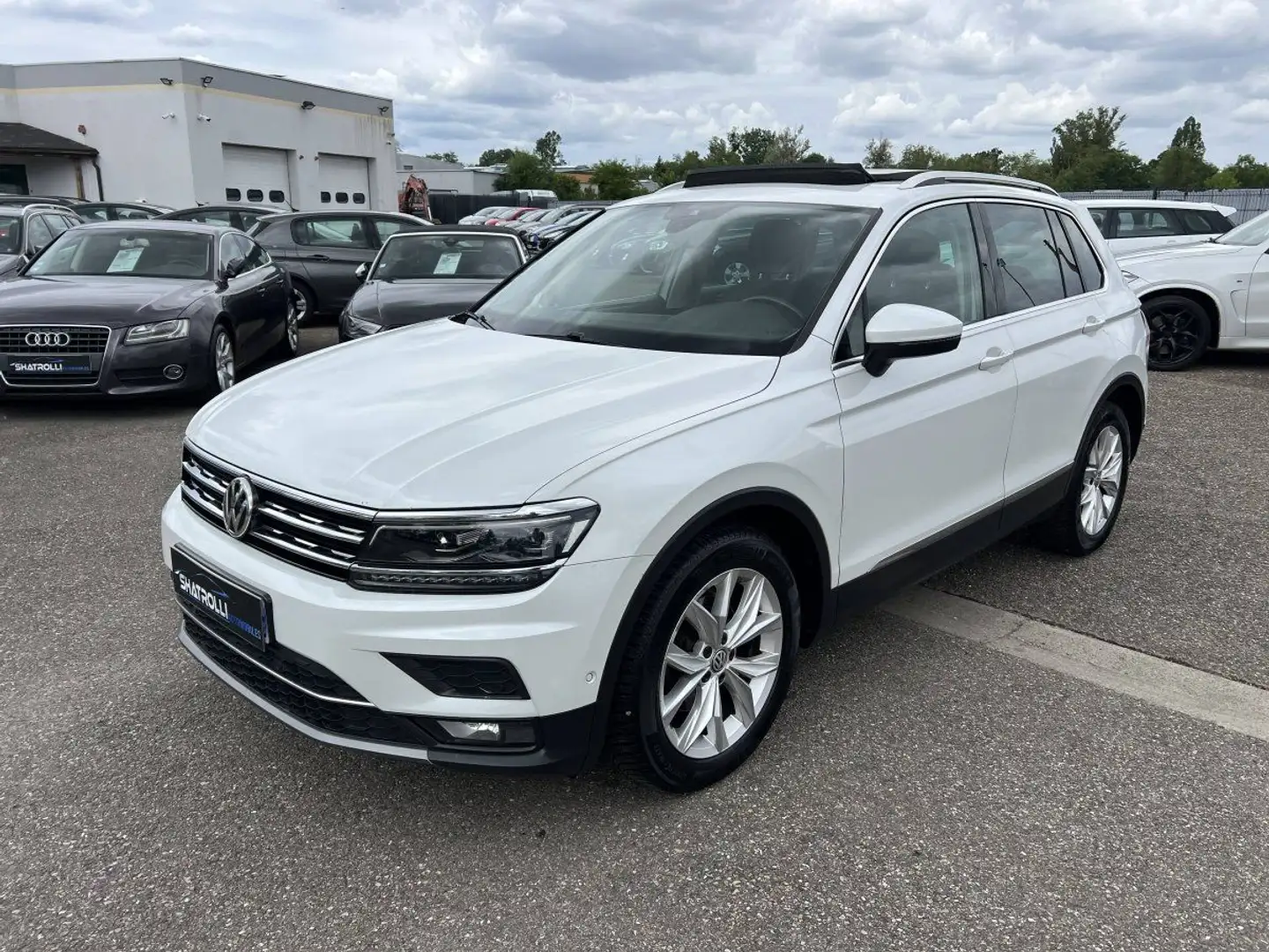 Volkswagen Tiguan II 2.0 TDI 150ch BlueMotion Toit Panoramique GPS C Blanc - 1