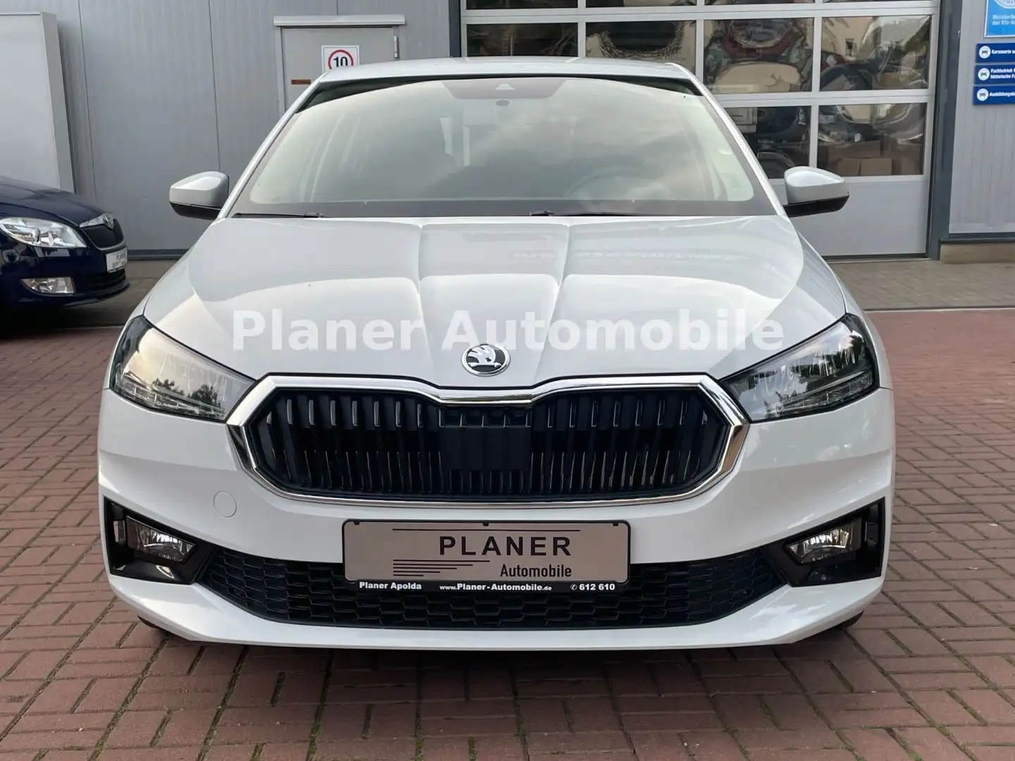 Skoda Fabia Active Sitzh. PDC Telefon Service neu Weiß - 2