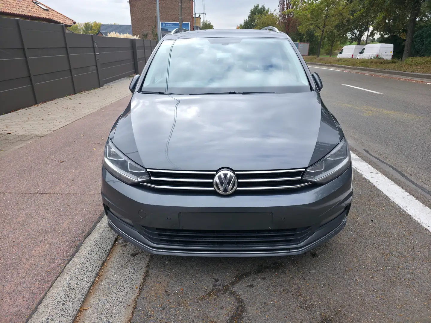 Volkswagen Touran 2.0 TDi SCR Highline DSG 7pl. 1°EIG. PERFECTE - 2