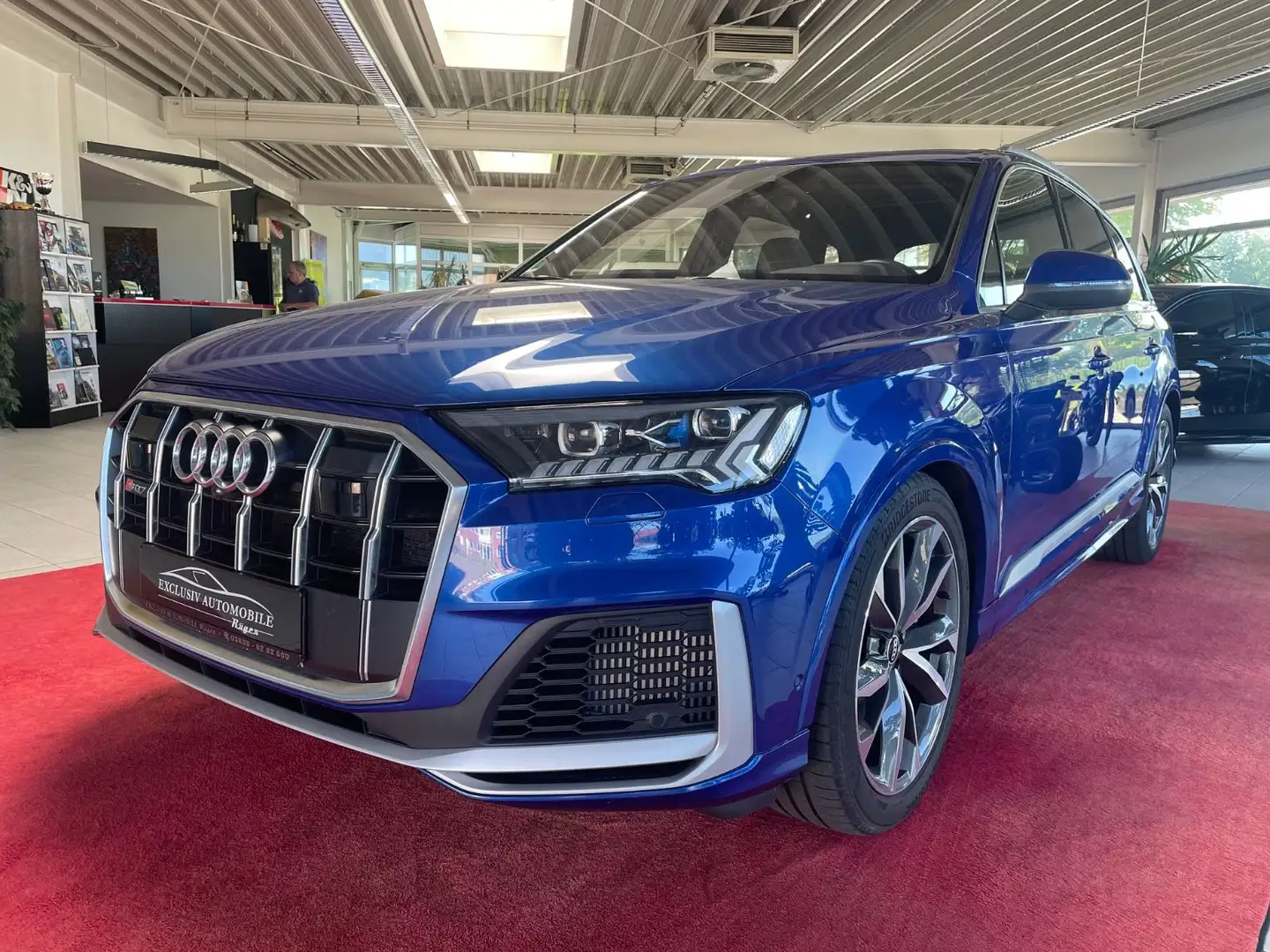 Audi SQ7 4.0 TDI Allradlenkung Raute AHK 7 Sitzer 22" Blau - 1