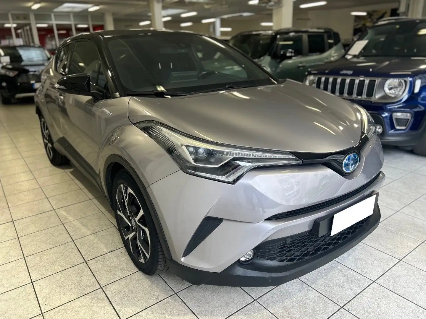 Toyota C-HR 1.8 Hybrid E-CVT Style Grigio - 2