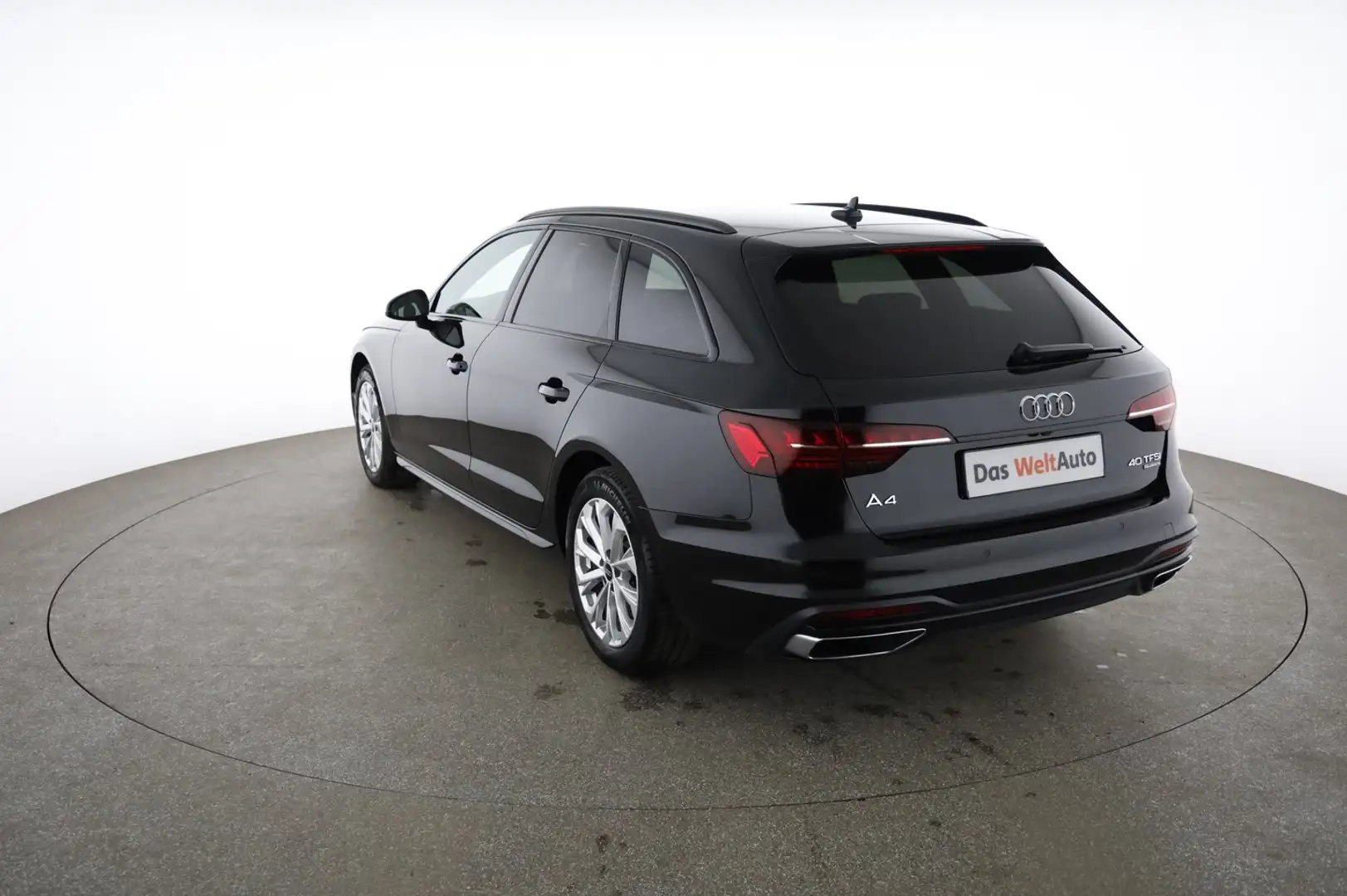 Audi A4 40 TFSI quattro advanced Schwarz - 2