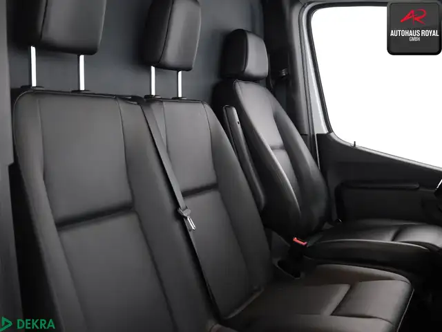Mercedes-Benz Sprinter view 10