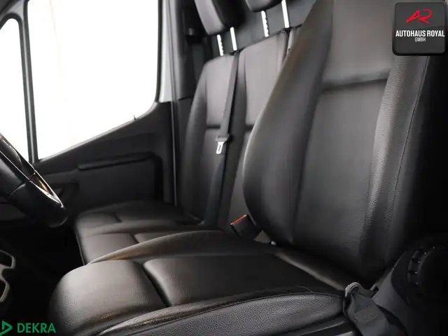 Mercedes-Benz Sprinter view 11