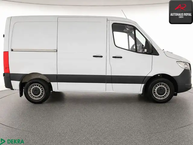 Mercedes-Benz Sprinter view 6
