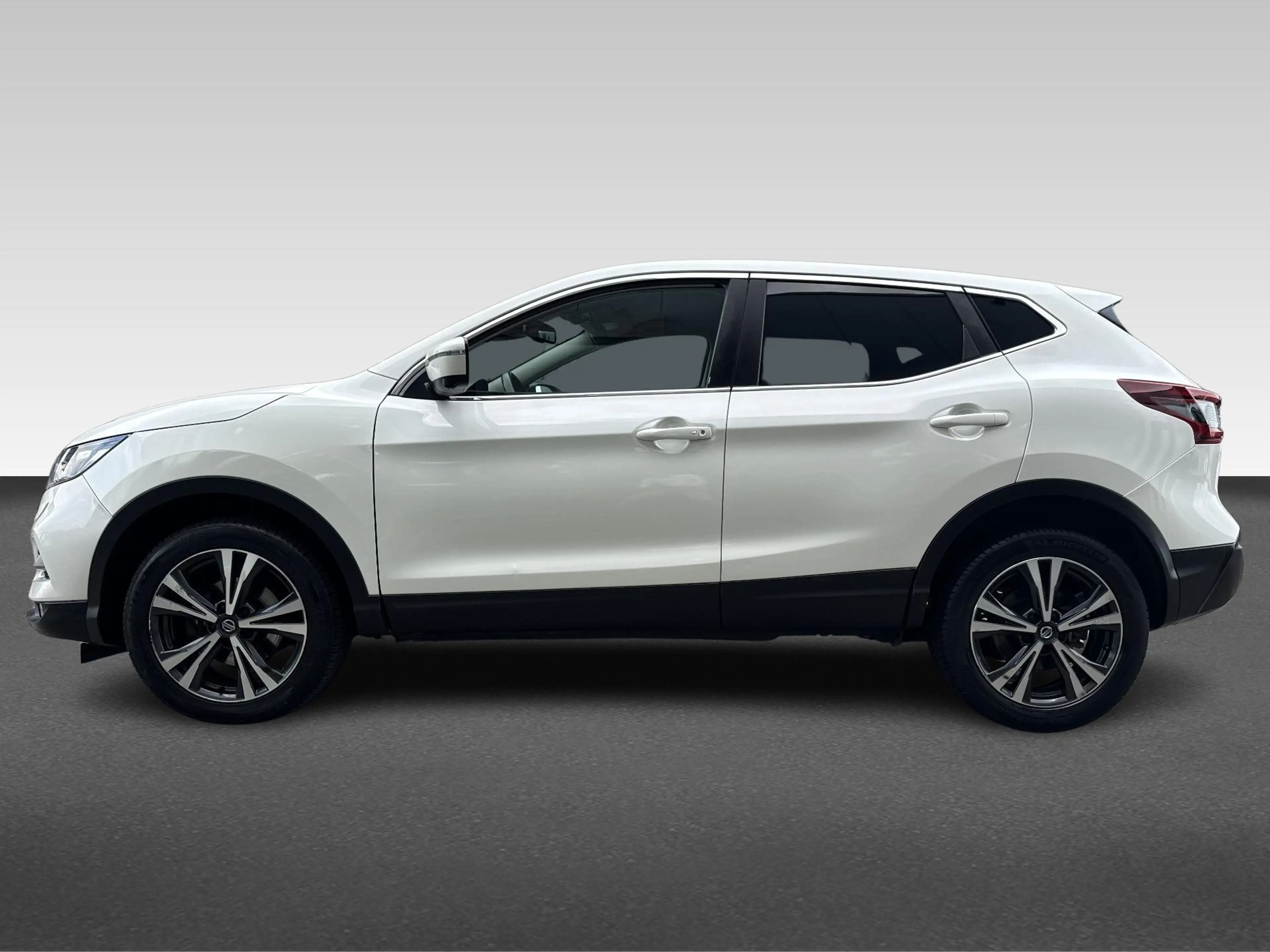 Nissan Qashqai 1.3 DIG-T Design Edition | Achteruitrij assistent — photo 2