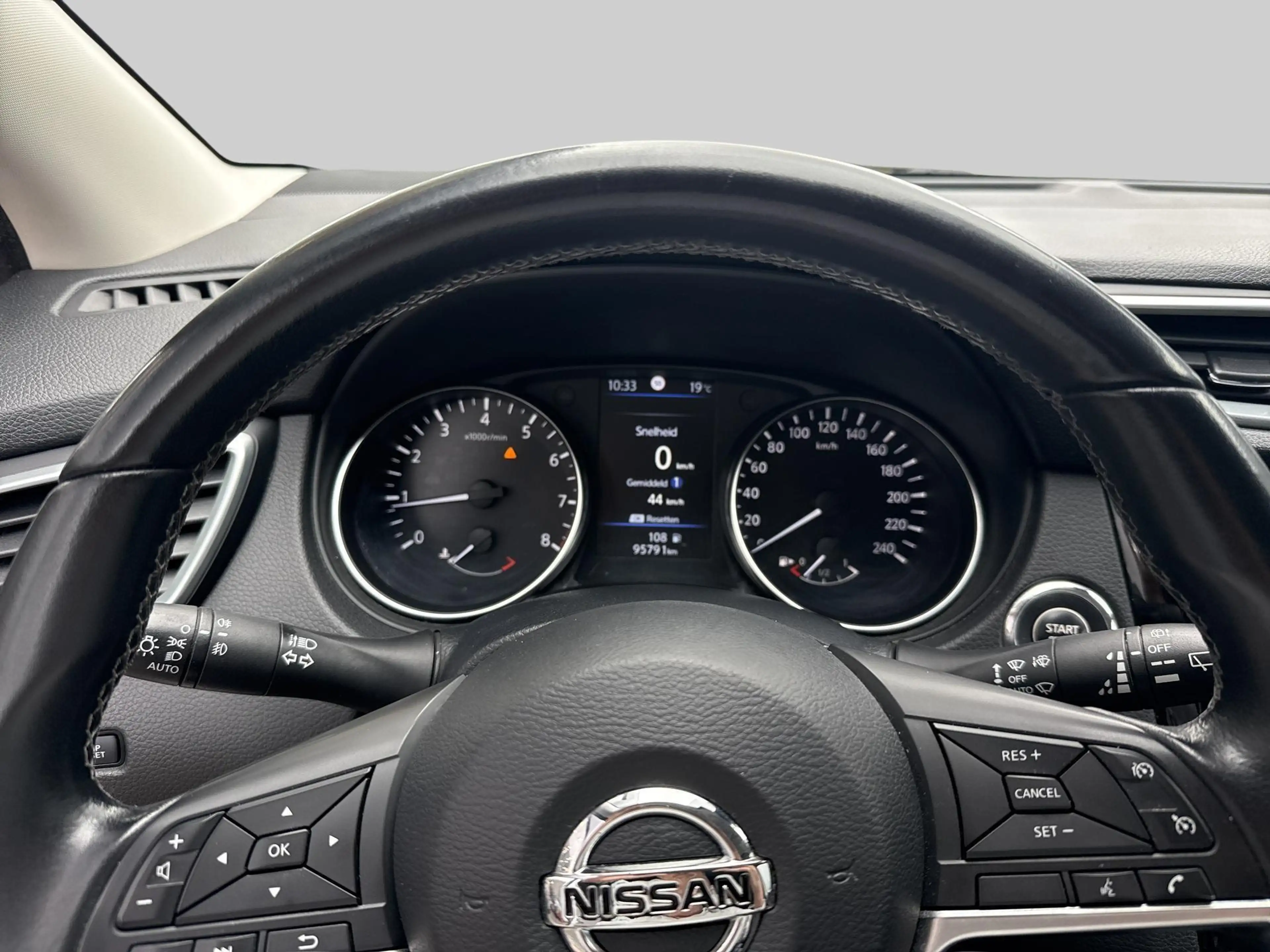 Nissan Qashqai 1.3 DIG-T Design Edition | Achteruitrij assistent — photo 15