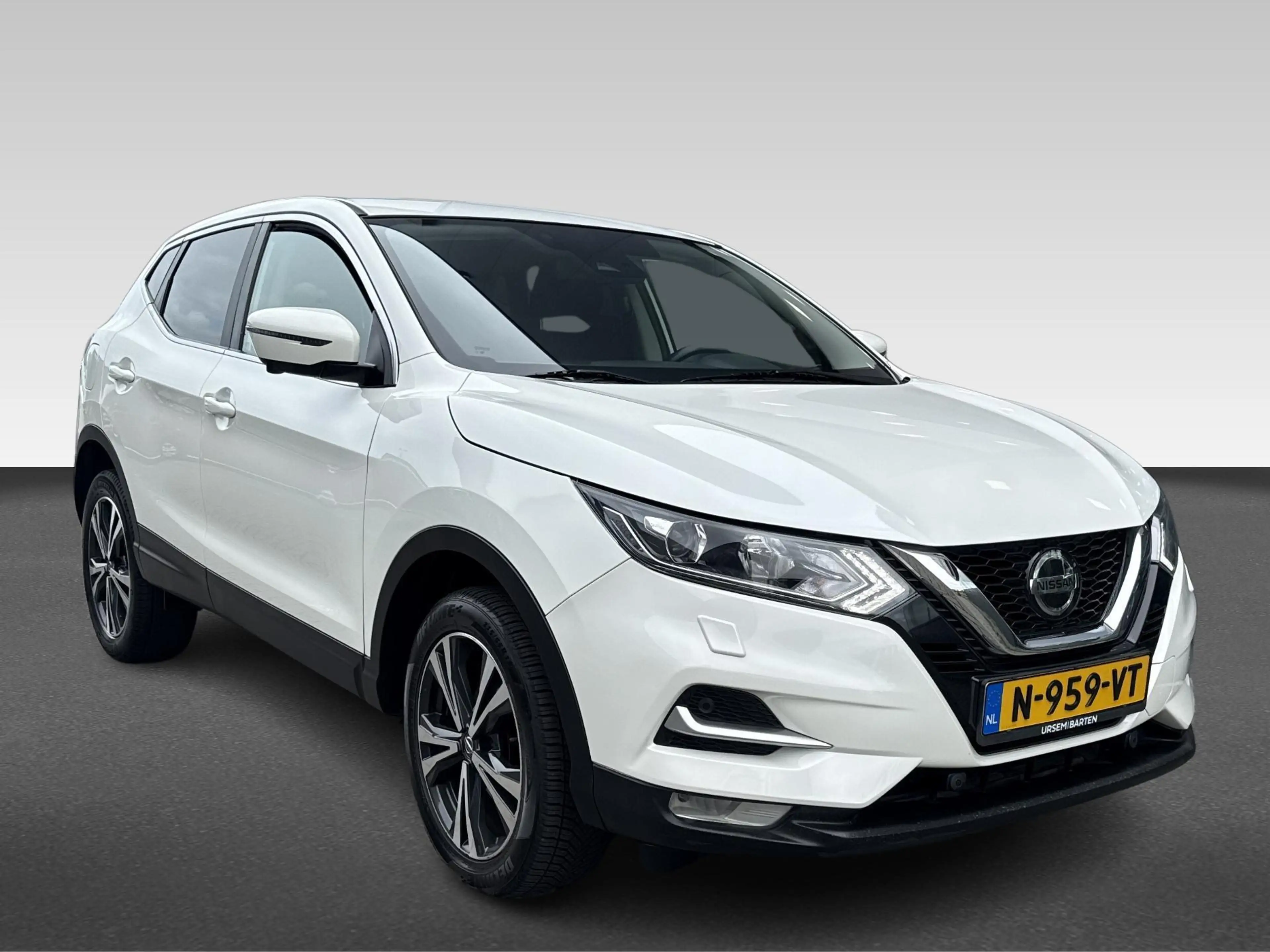 Nissan Qashqai 1.3 DIG-T Design Edition | Achteruitrij assistent — photo 8