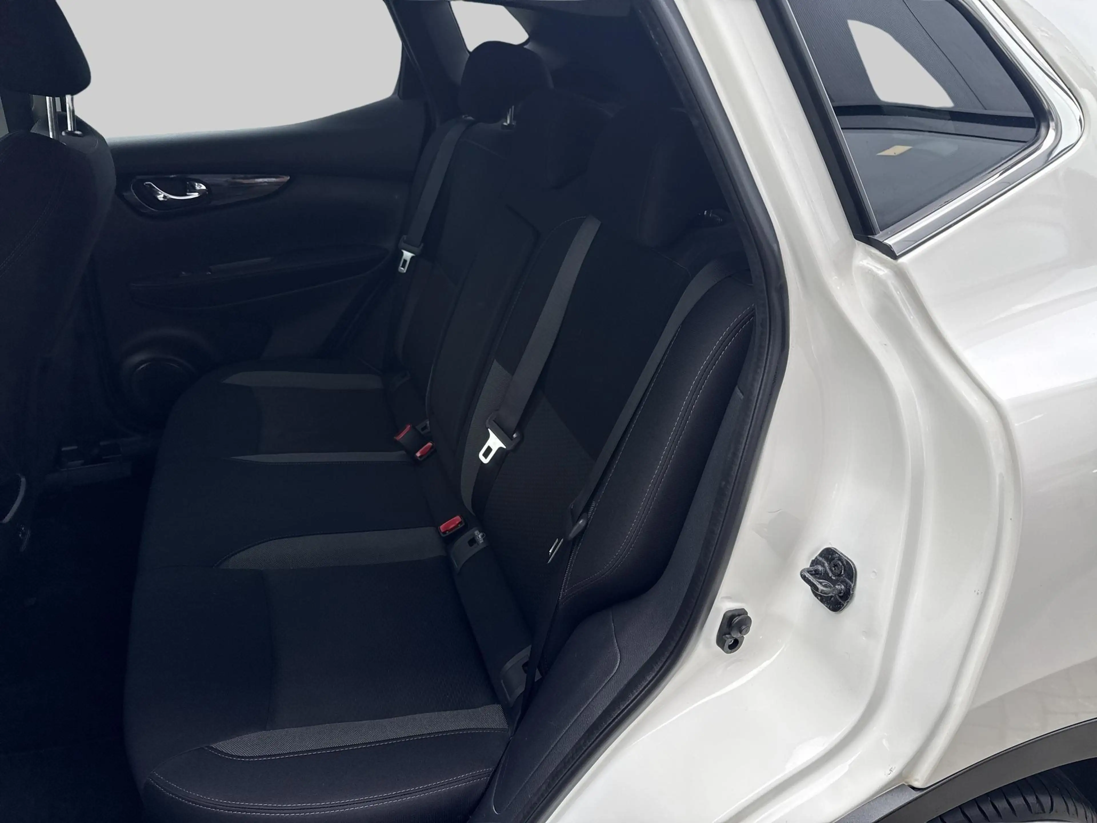 Nissan Qashqai 1.3 DIG-T Design Edition | Achteruitrij assistent — photo 14