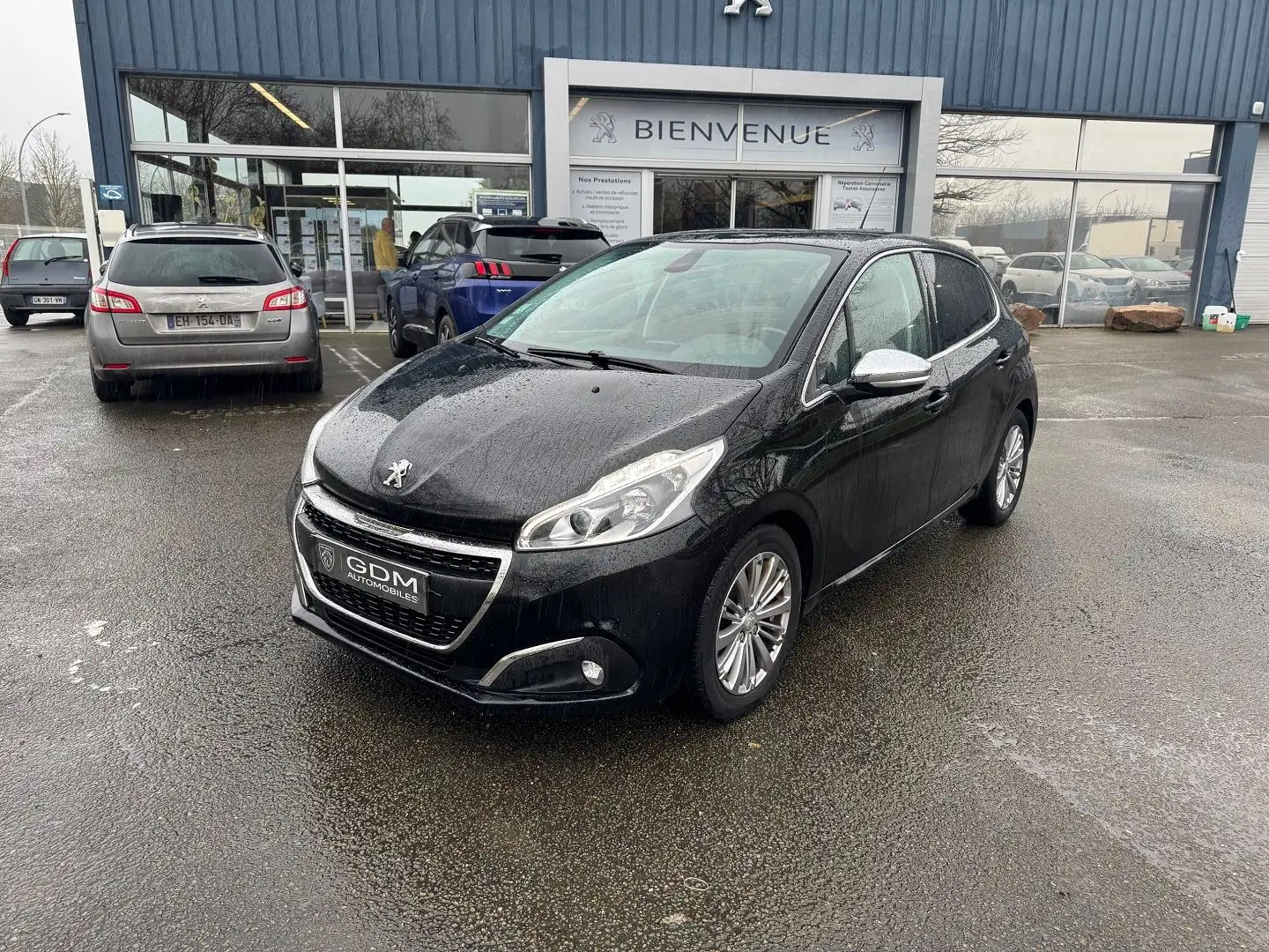 Peugeot 208 1.2 PURETECH 82CH ALLURE 5P Noir - 2