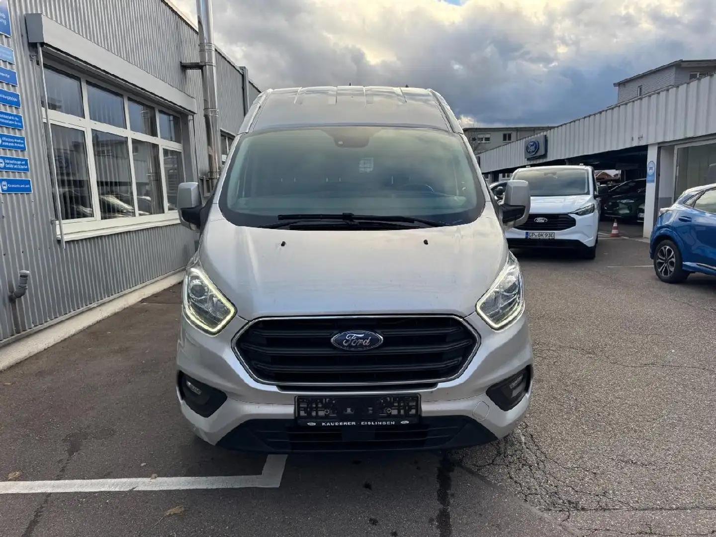 Ford Transit Custom 300 L1 H2 Limited - 2