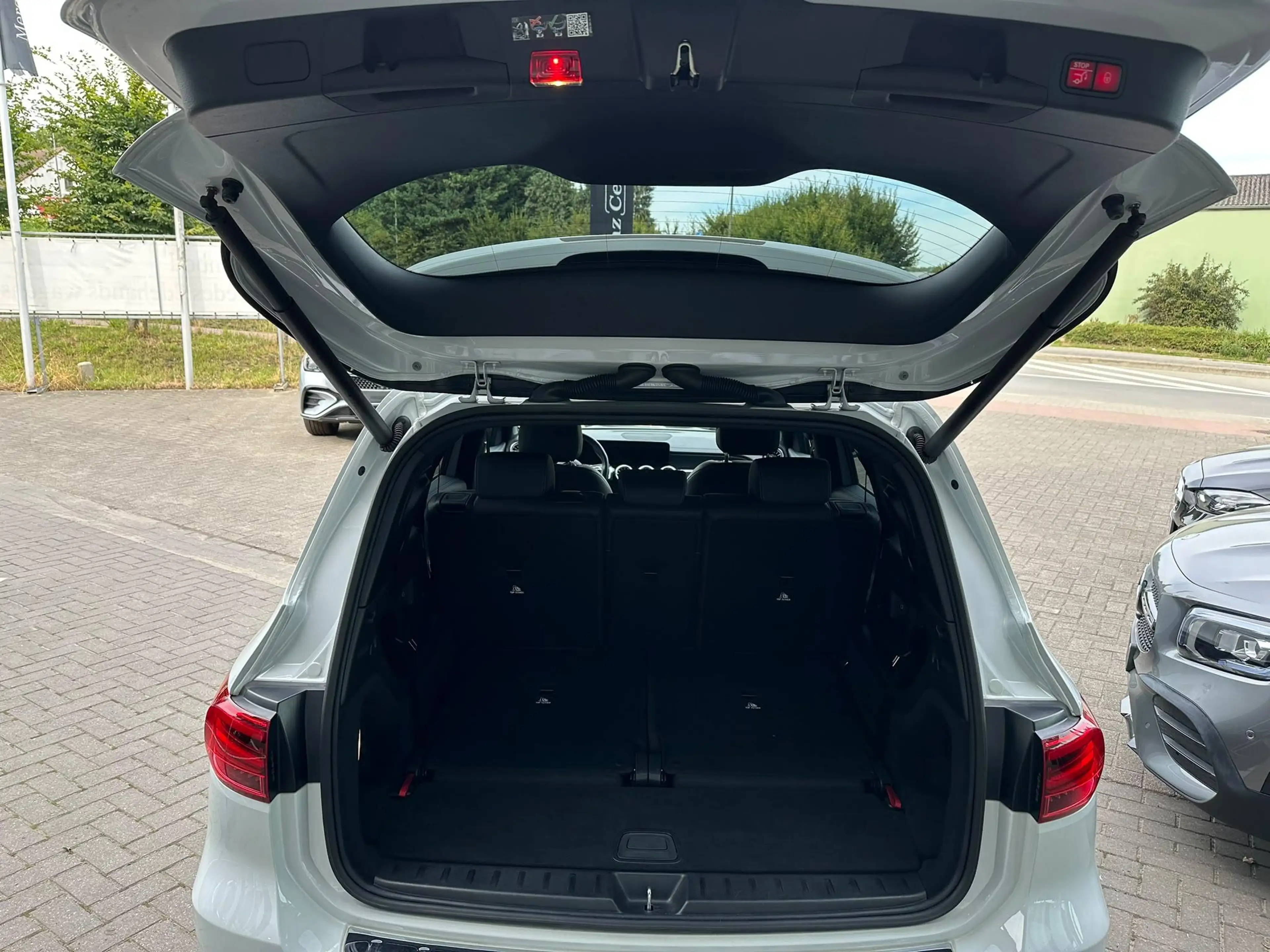 Mercedes-Benz EQB 250 EQB 250+ AMG Line 7Places — photo 9