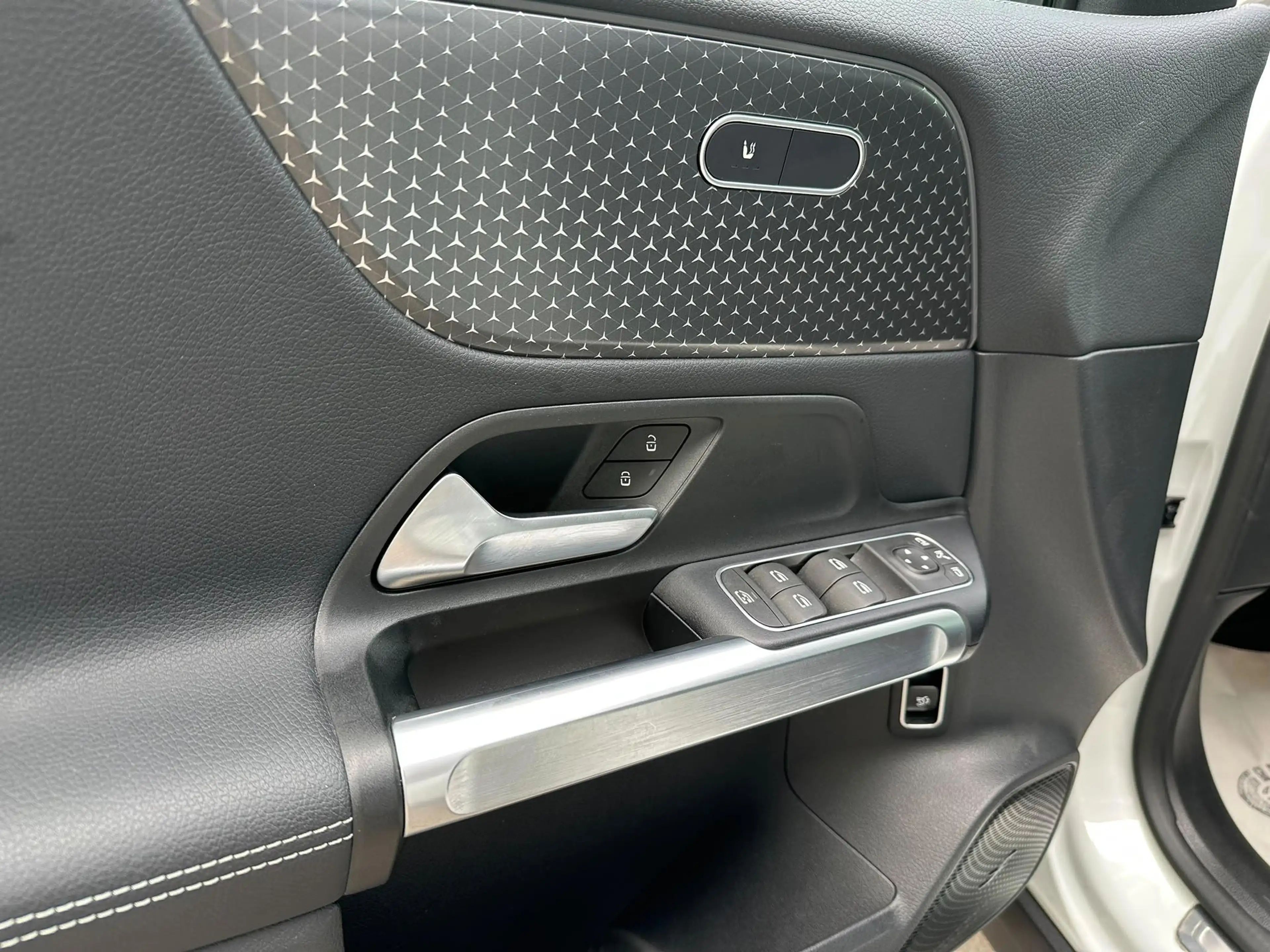 Mercedes-Benz EQB 250 EQB 250+ AMG Line 7Places — photo 10