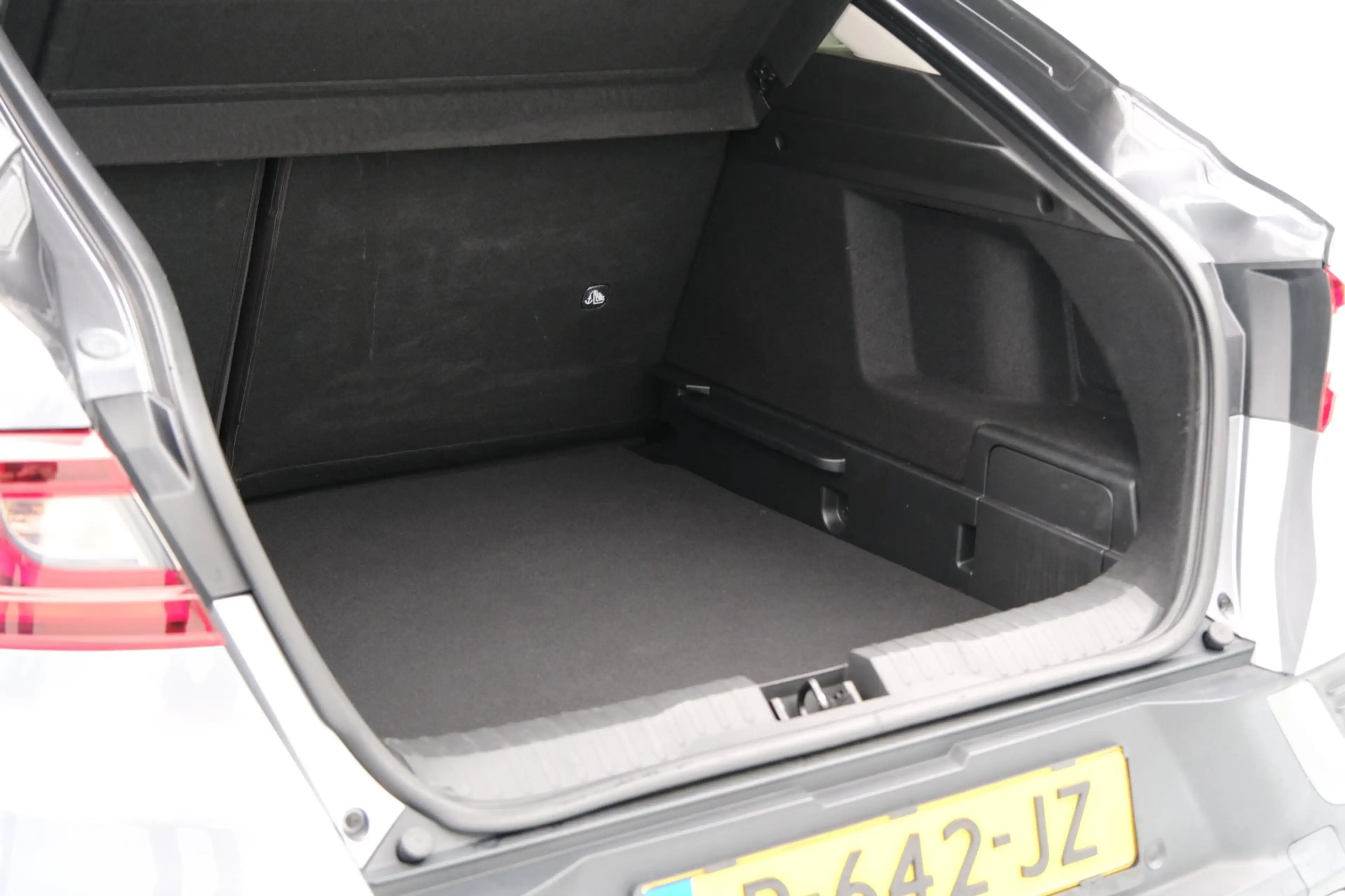 Renault Arkana 1.6 E-Tech Hybrid aut. 145 Intens Navi|Clima|PDC|L — photo 11