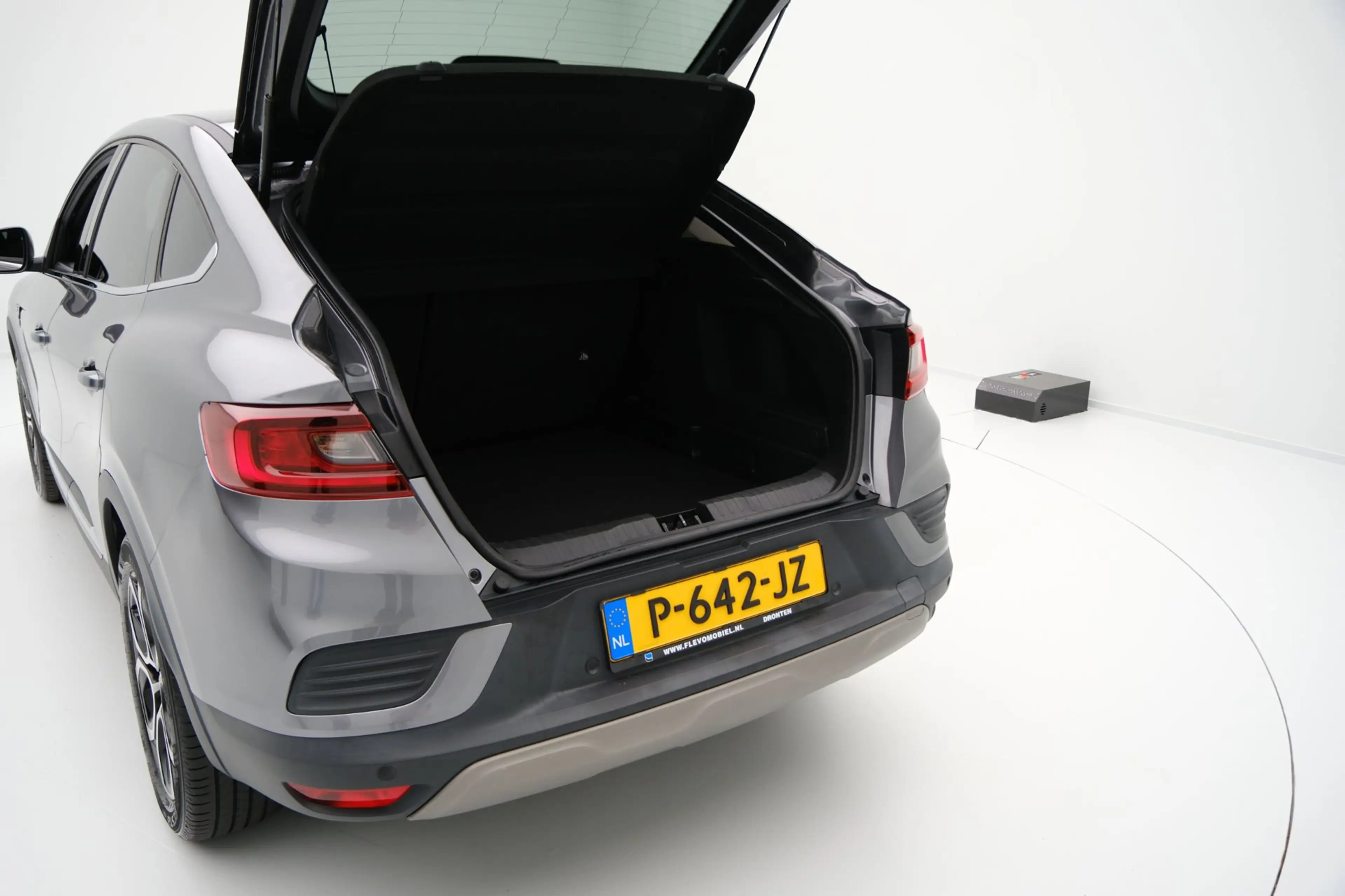 Renault Arkana 1.6 E-Tech Hybrid aut. 145 Intens Navi|Clima|PDC|L — photo 10