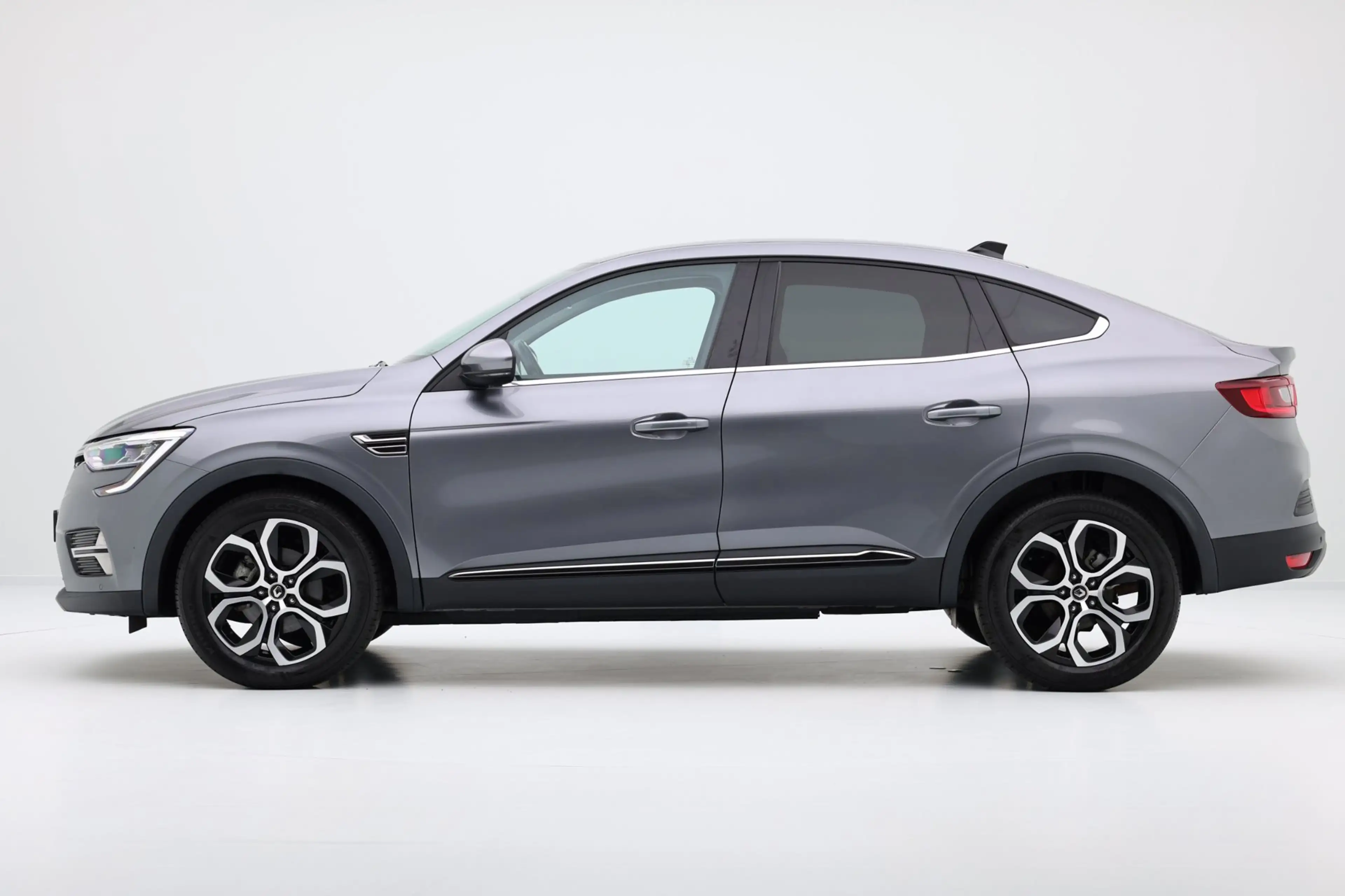 Renault Arkana 1.6 E-Tech Hybrid aut. 145 Intens Navi|Clima|PDC|L — photo 30