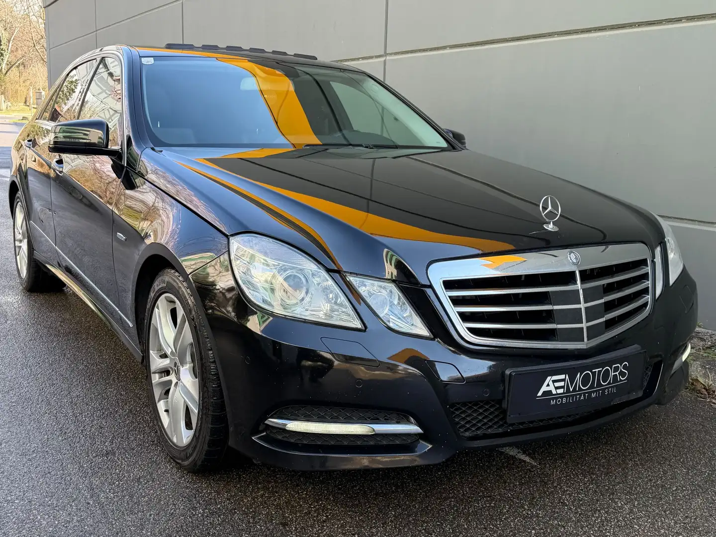 Mercedes-Benz E 350 CDI*VOLL*4MATIC*NAVI*TEMPOMAT*SITZHZG*SD*MFL*KRED Schwarz - 2
