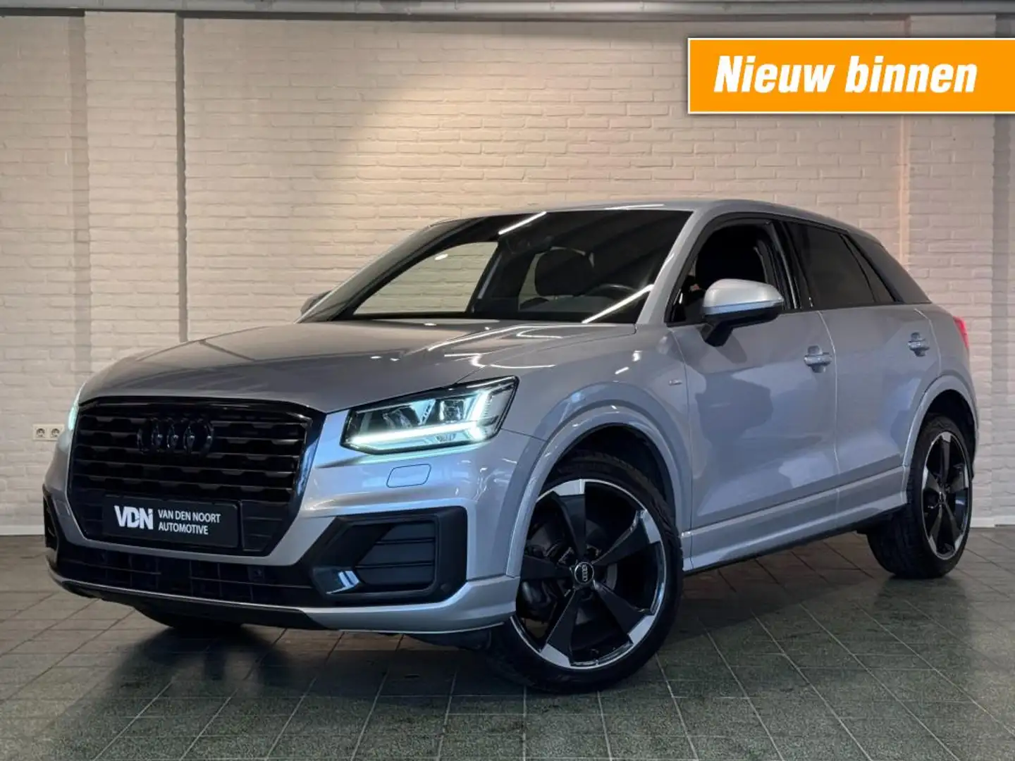 Audi Q2 35 TFSI S-Line Black Edition 150pk Virtual Trekhaa Gris - 1