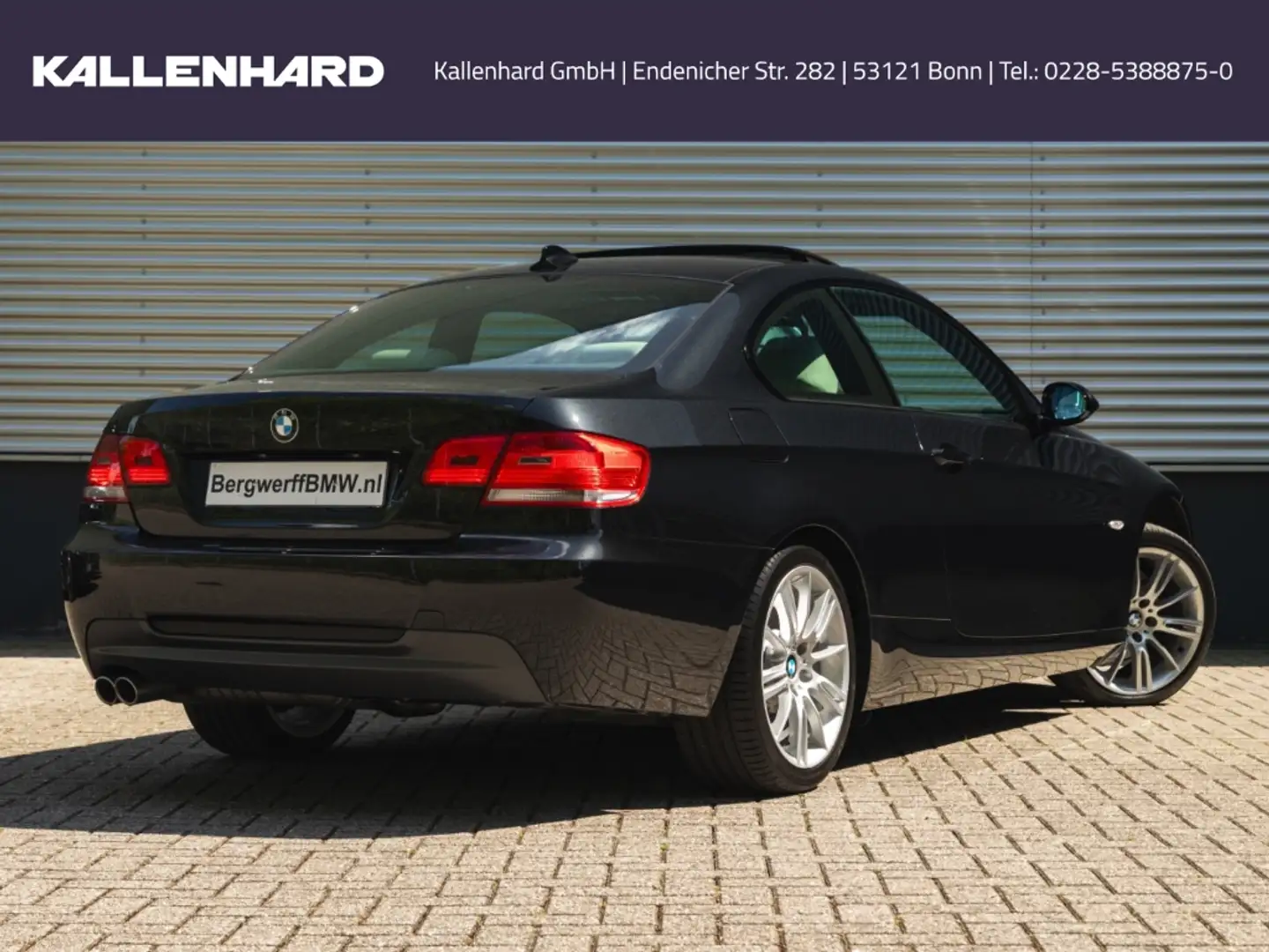 BMW 330 i xDrive Coupe-M-Sport-MwSt ausweisbar Schwarz - 2