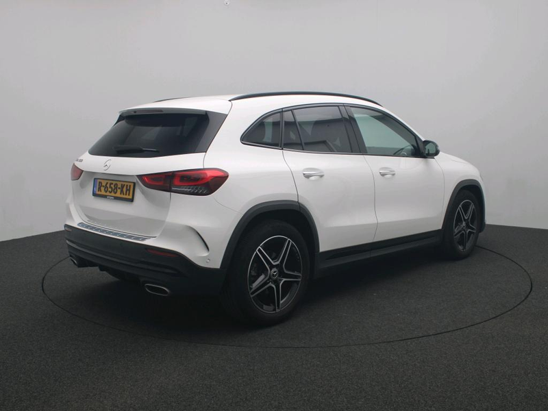 Mercedes-Benz GLA 180 AMG Line Premium | Night Pakket | Ledkoplampen | P — photo 2