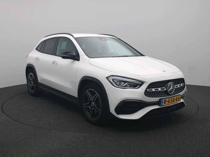 Mercedes-Benz GLA 180 AMG Line Premium | Night Pakket | Ledkoplampen | P — photo 3