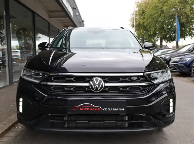 Volkswagen T-Roc view 4