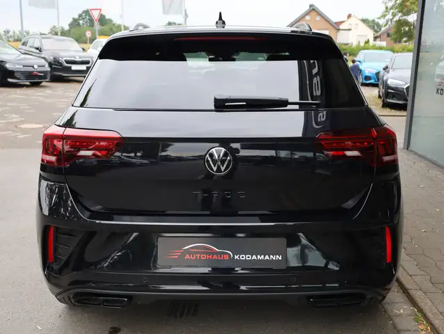 Volkswagen T-Roc view 9