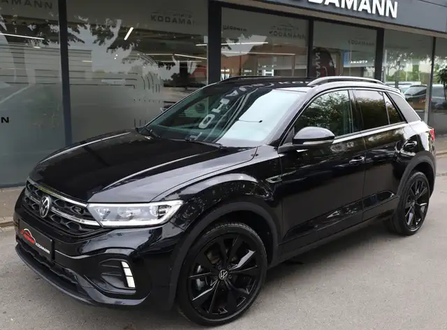 Volkswagen T-Roc view 2