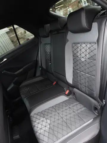 Volkswagen T-Roc view 15